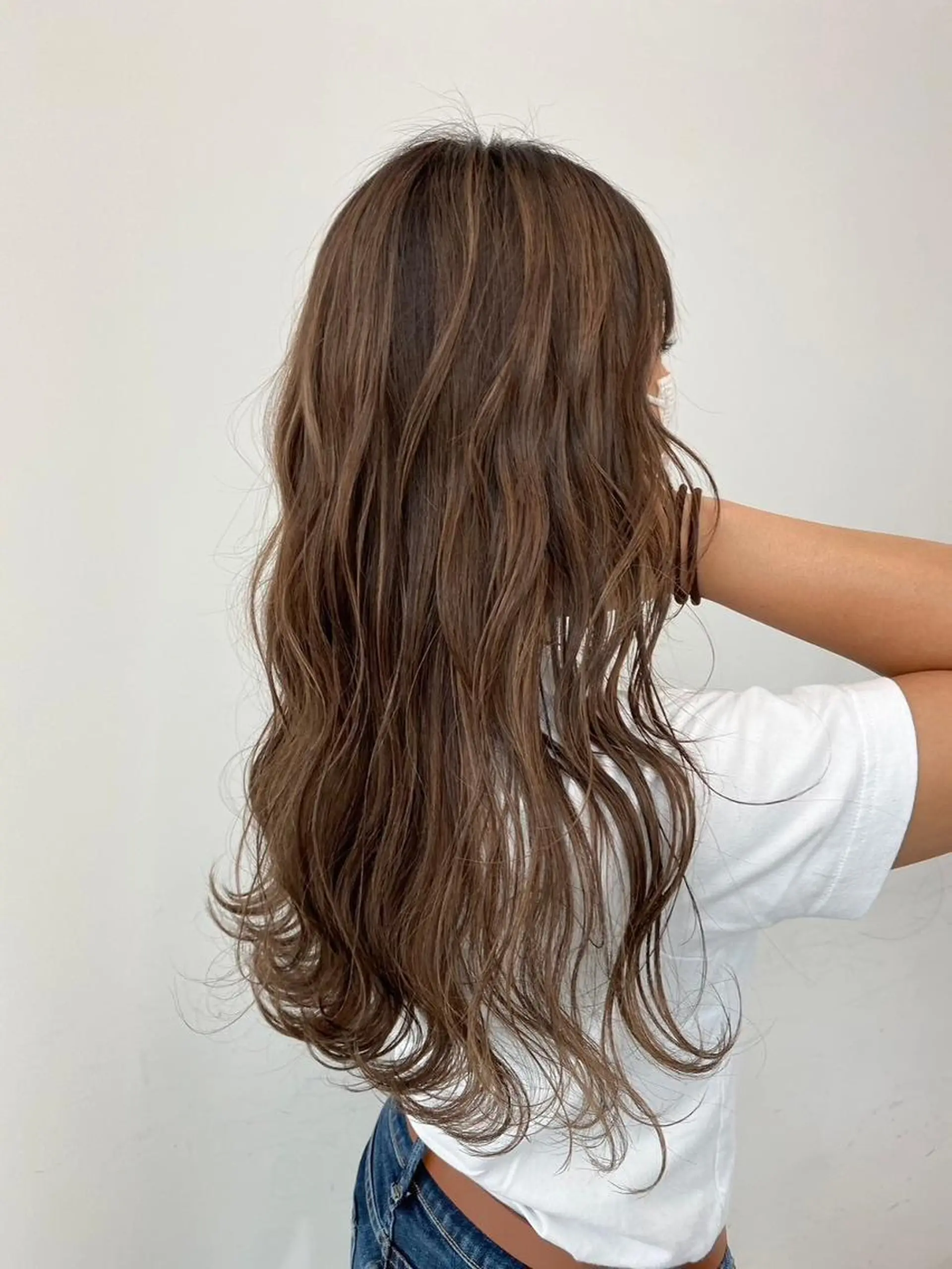 ロング ハイトーン ／ レイヤー/吉田陸斗のヘアスタイル