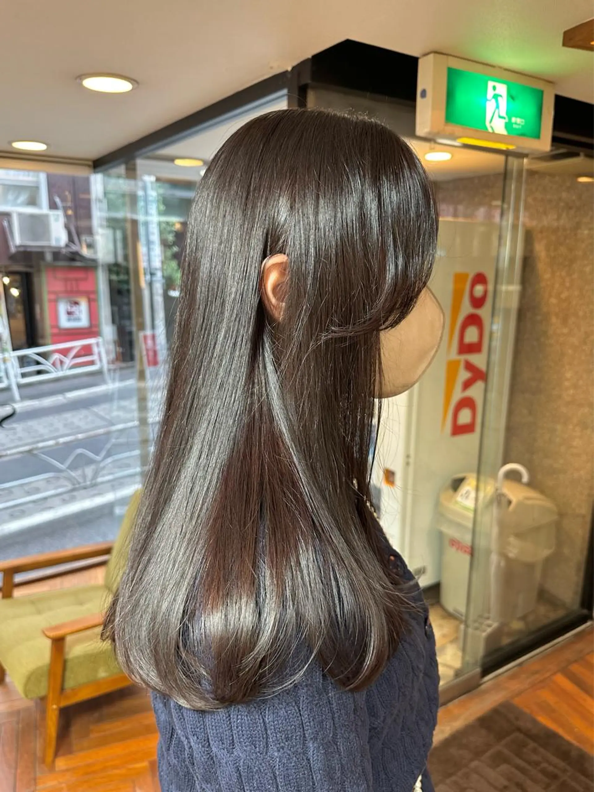 セミロング カラー ブリーチ グレージュ ラベンダーカラー ラベンダーグレージュ ラベンダーグレー 矢野 晃平のヘアスタイル