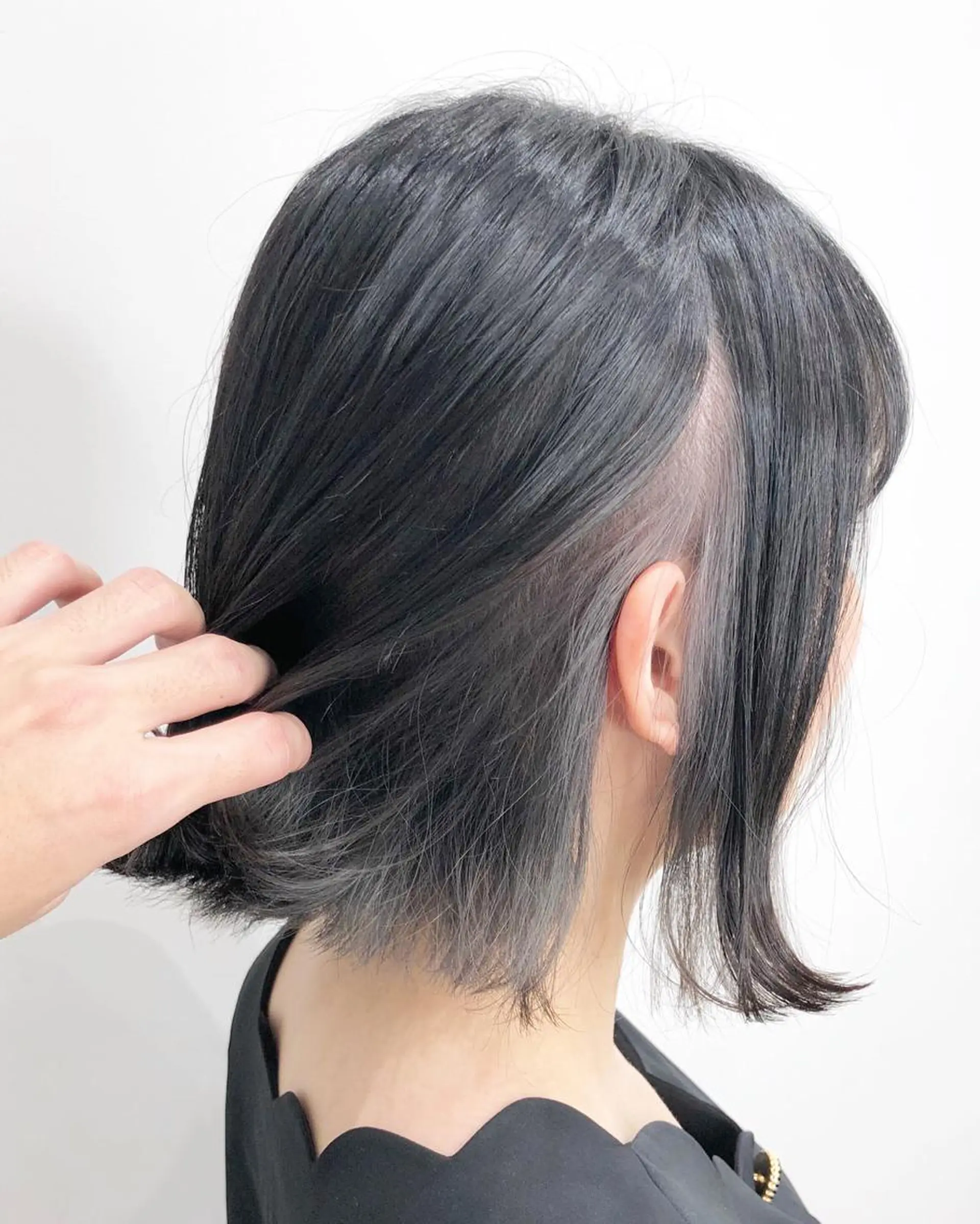 ミディアム カラー シルバー 🌙HIZUKI🌙 ハイトーン 艶髪のヘアスタイル