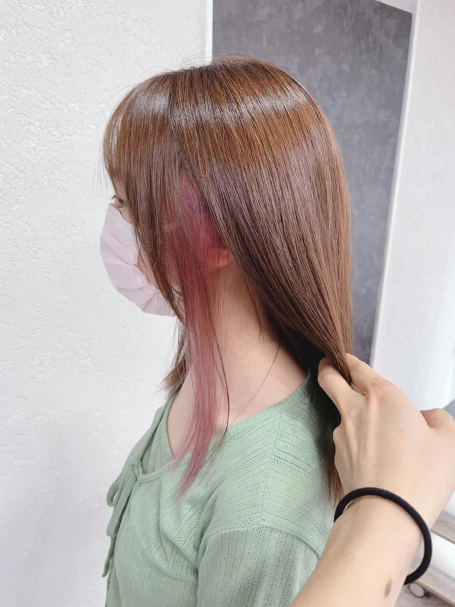 ロング カラー ピンクカラー カット ヘアカラー トリートメント 槙川 郁弥のヘアスタイル