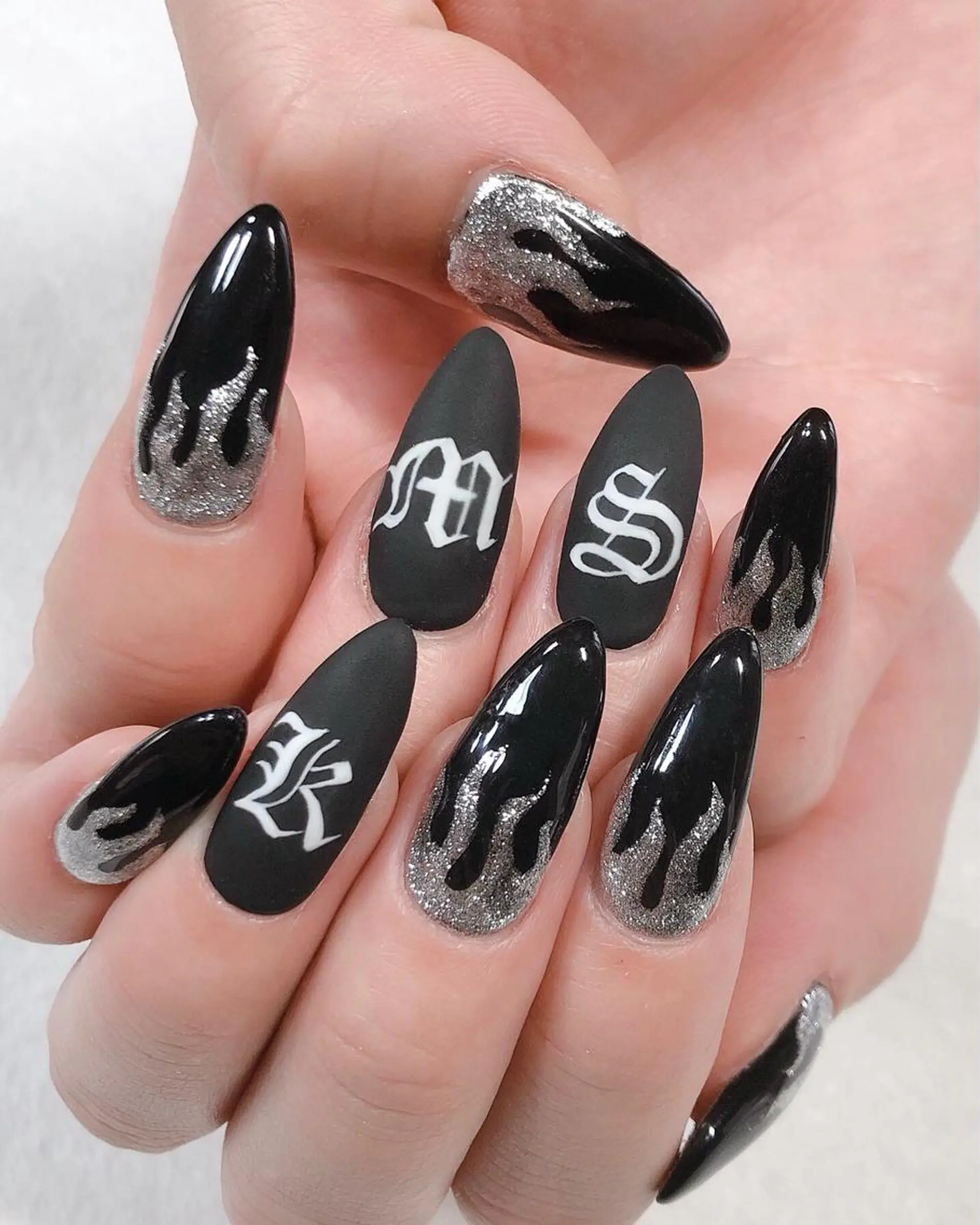 ネイル ジェルネイル 東 千夏のネイルデザイン