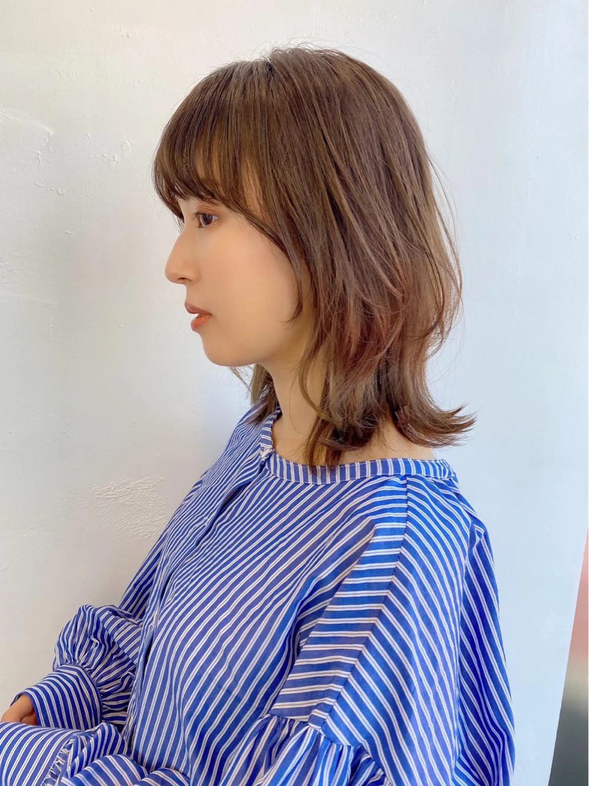 ミディアム レイヤーカット 小顔カット 鎌倉 彩のヘアスタイル
