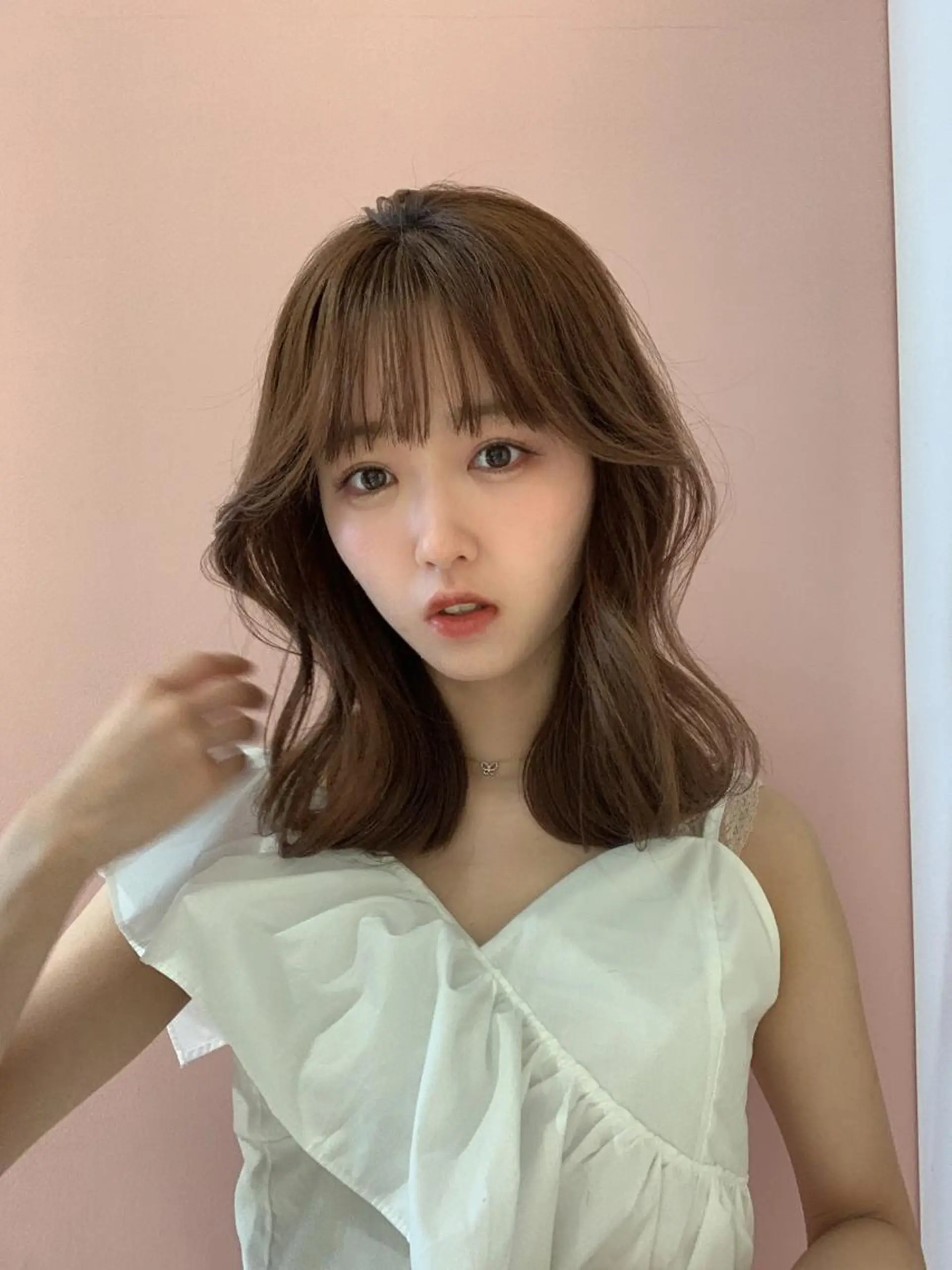 ミディアム レイヤー専門家 ダブルカラー修のヘアスタイル