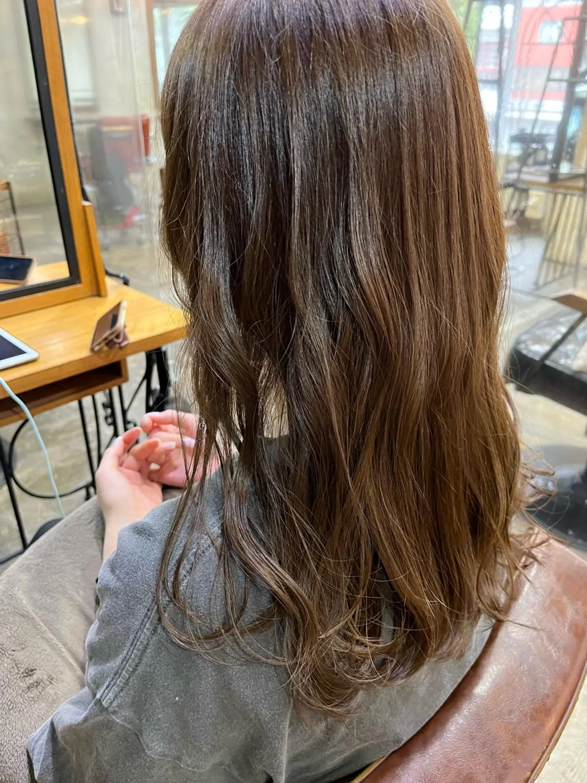 ミディアム カラー カット ヘアカラー トリートメント ハイトーンカラー🩵 耳ツボジュエリー👂のその他イメージ