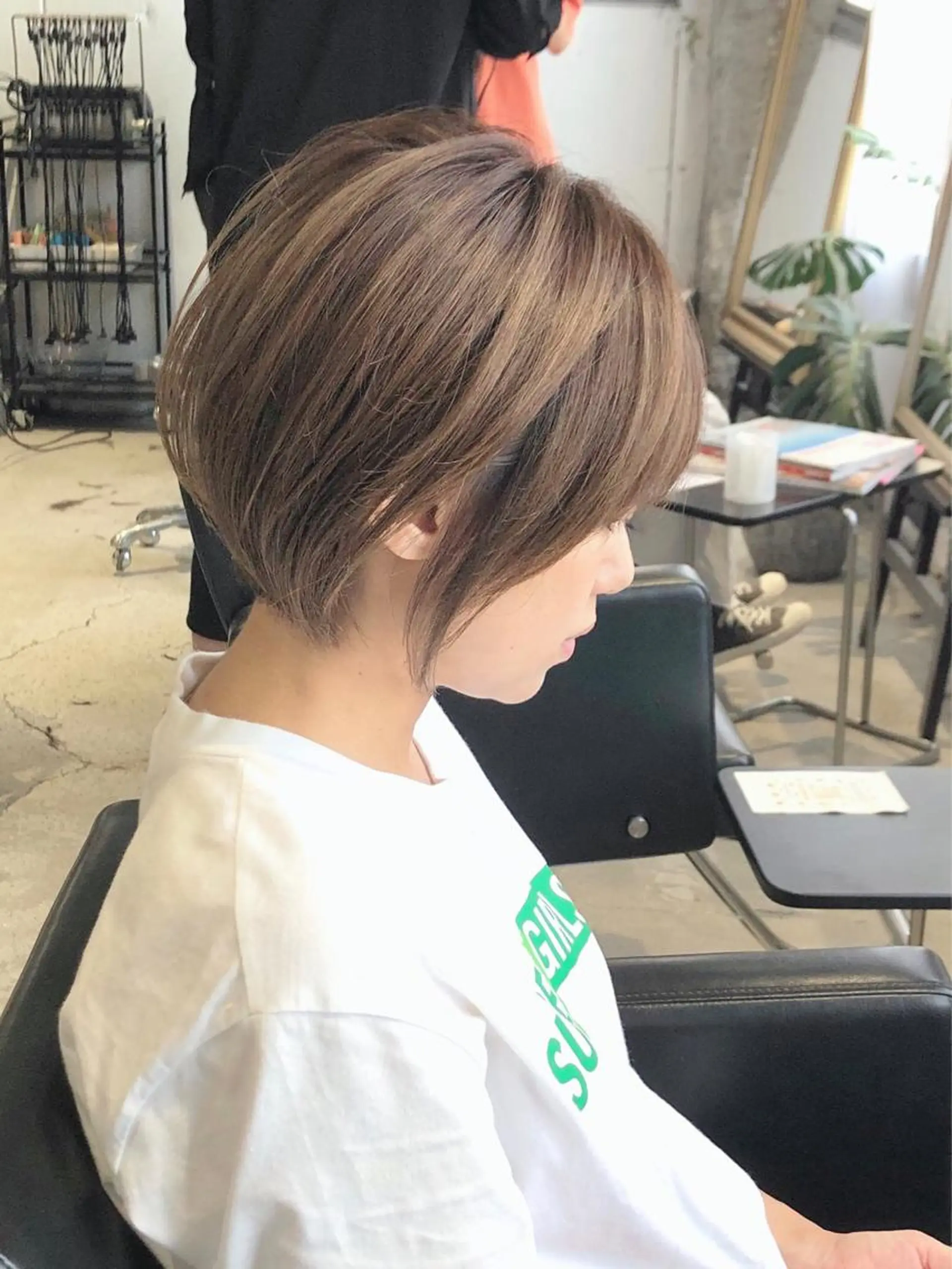 ショート カラー 当日予約🆗ショート /ハイライト/松本のヘアスタイル