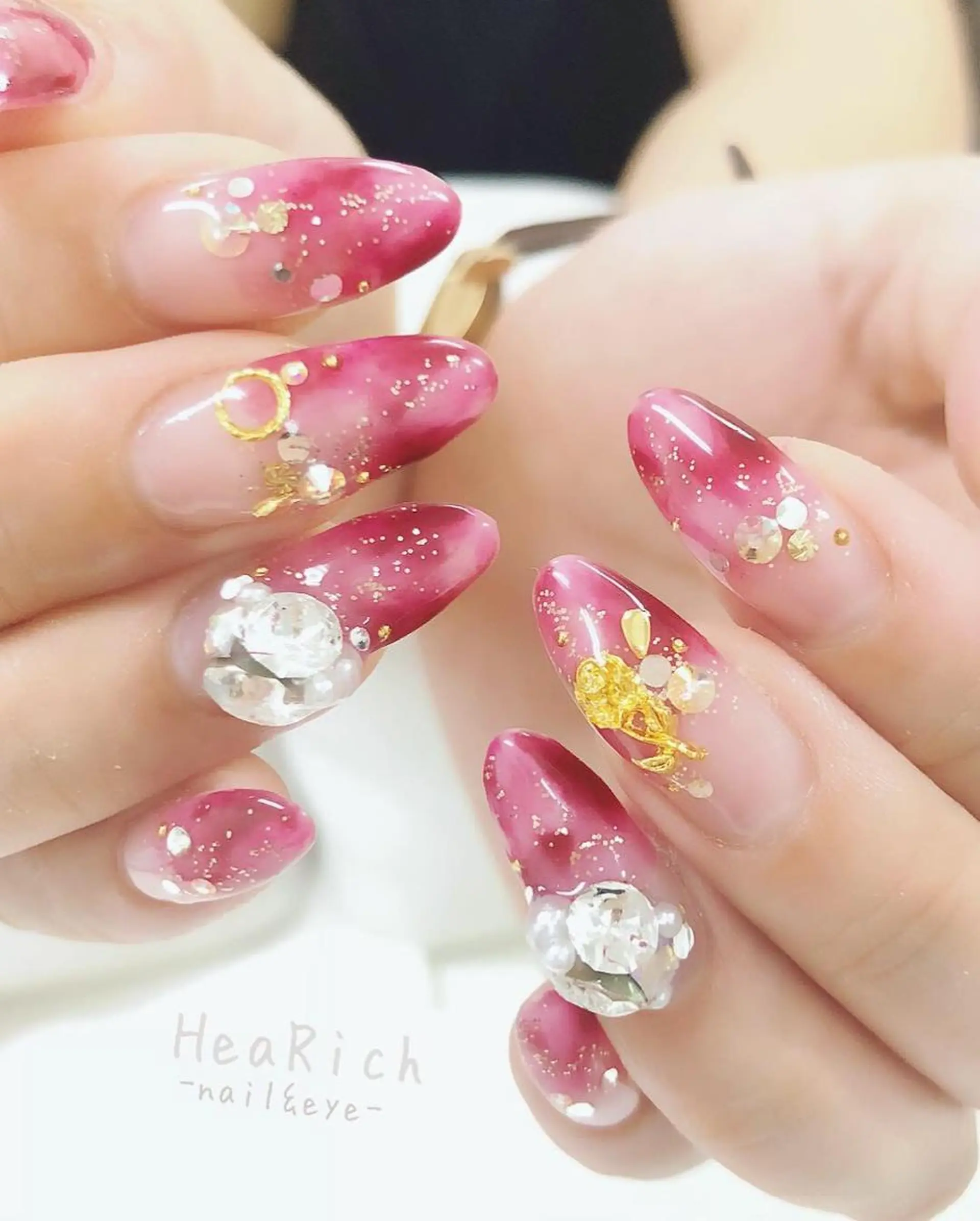 ネイル ボルドー ニュアンスネイル ハーリッチnail HeaRichのネイルデザイン