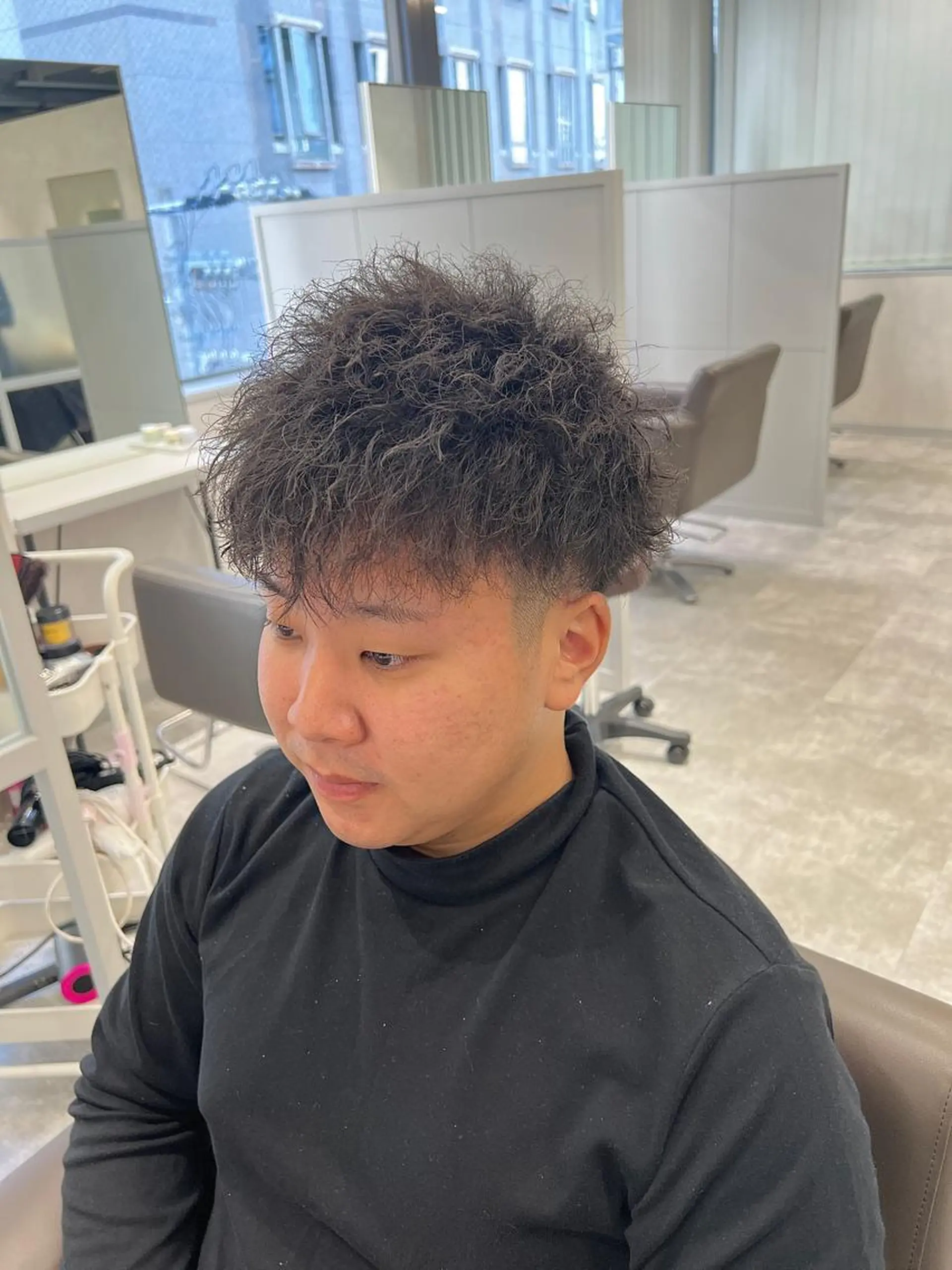 ショート カラー パーマ メンズ 関西センターパート メンズモデル募集のヘアスタイル