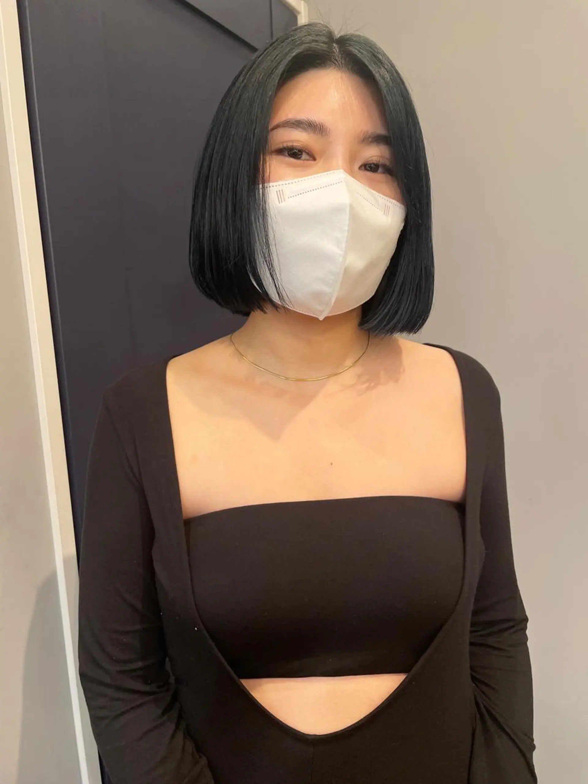 ミディアム カラー ブリーチ ネイビーカラー カット ヘアカラー volta∞knot所属・狩野 羅夢のヘアスタイル