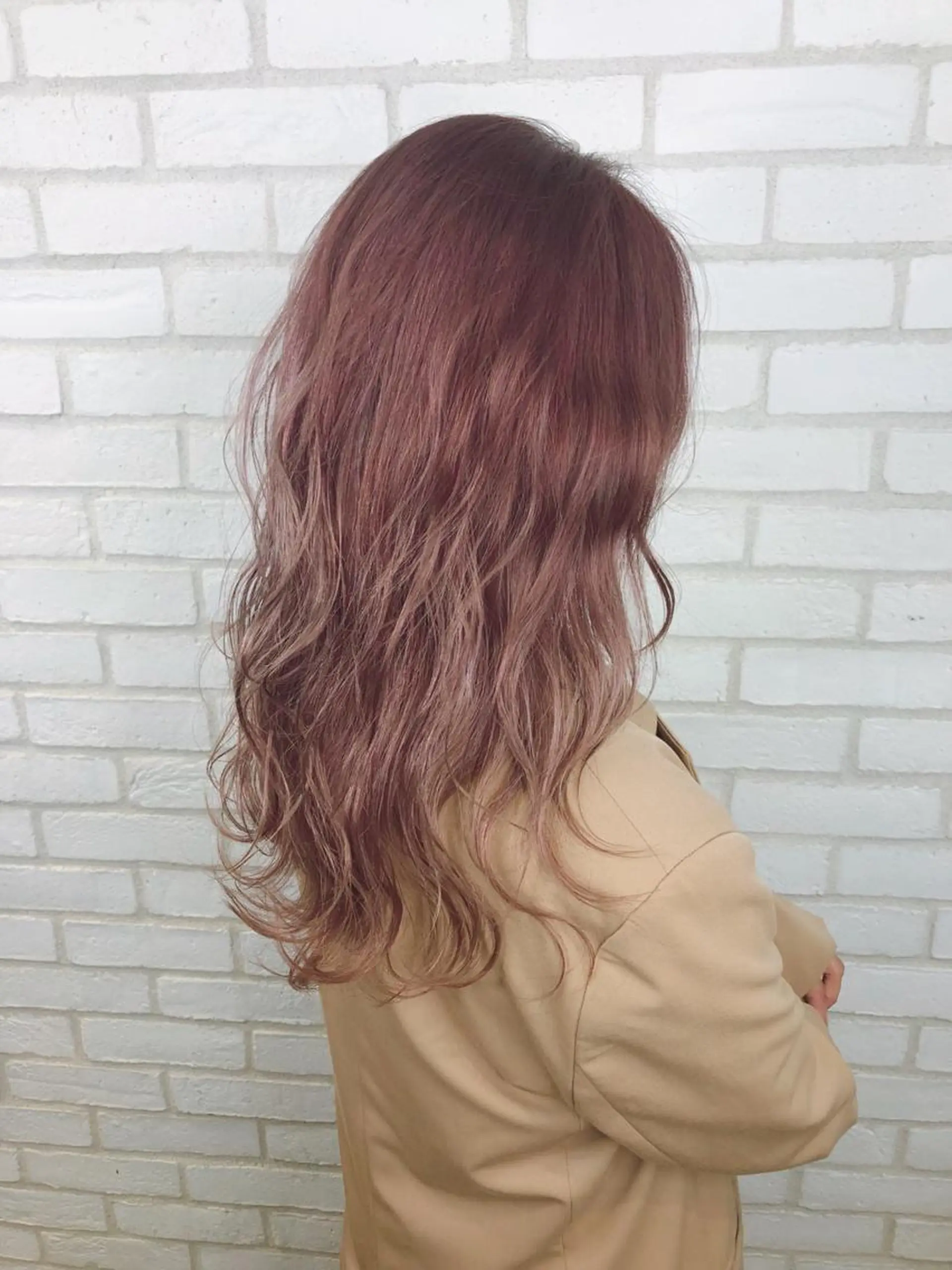 ロング カラー 小島 侑衣のヘアスタイル
