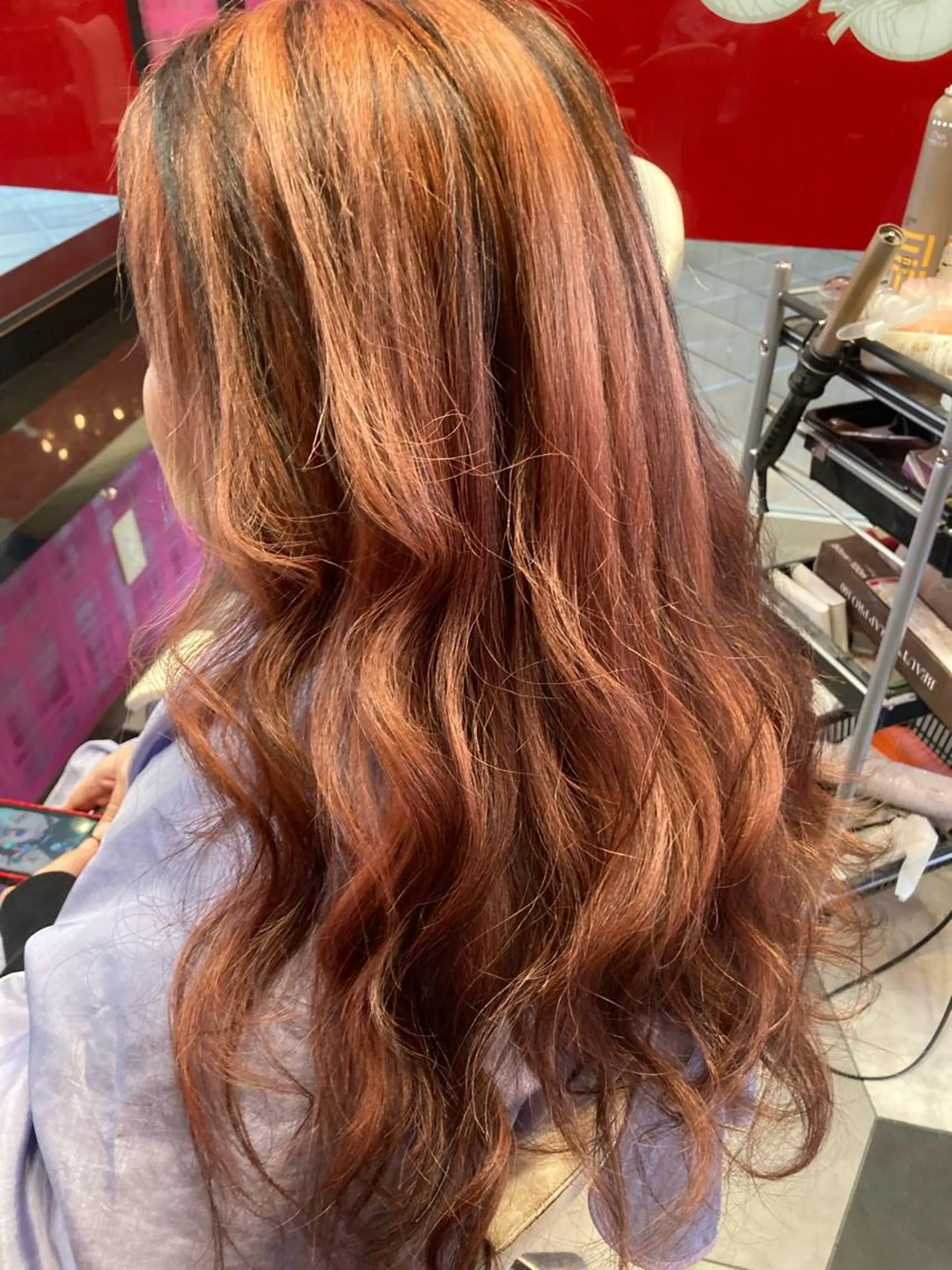 ロング カラー 横山 千春のヘアスタイル