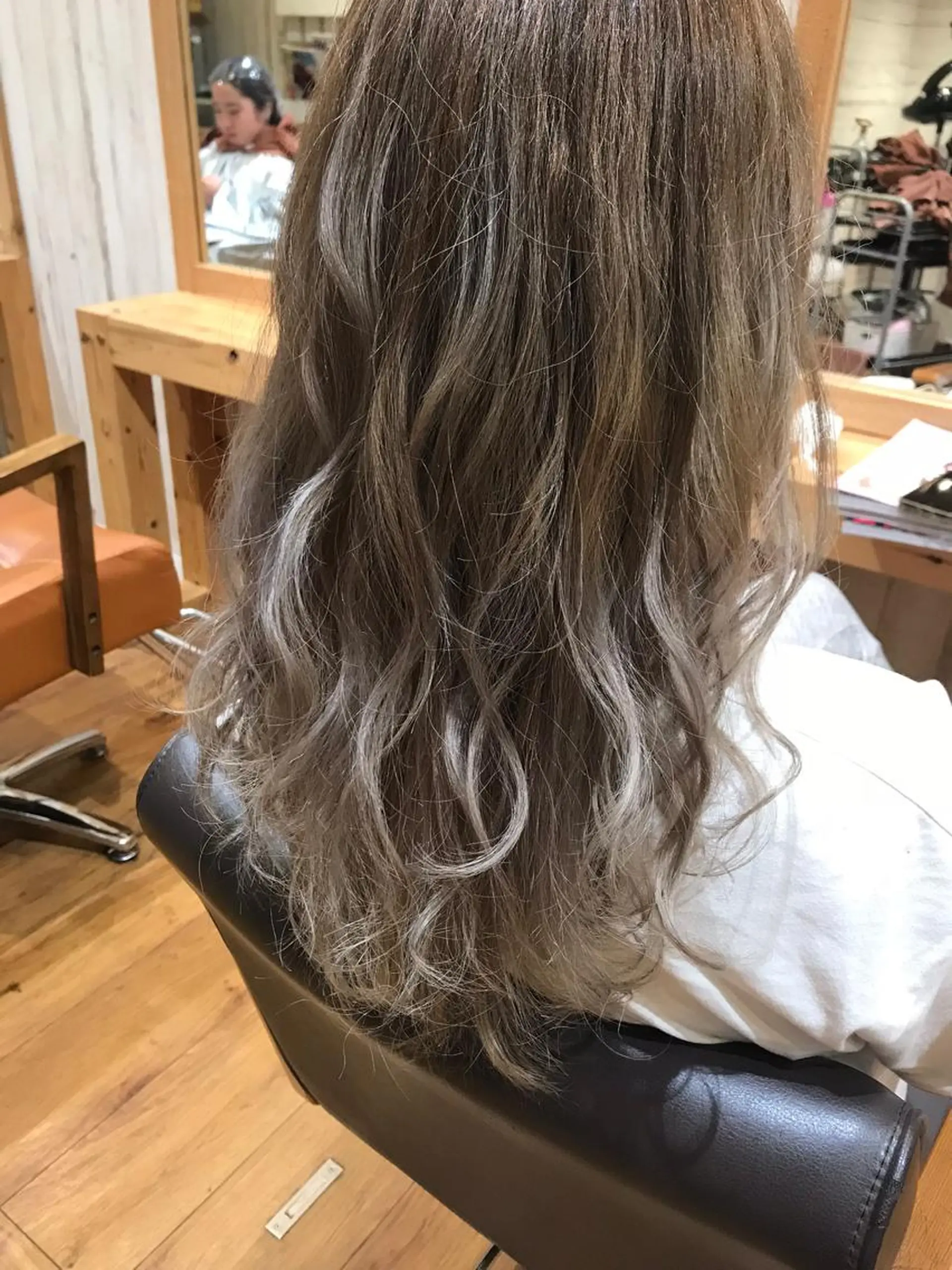 ロング カラー カット ヘアカラー トリートメント lucia RYOのヘアスタイル