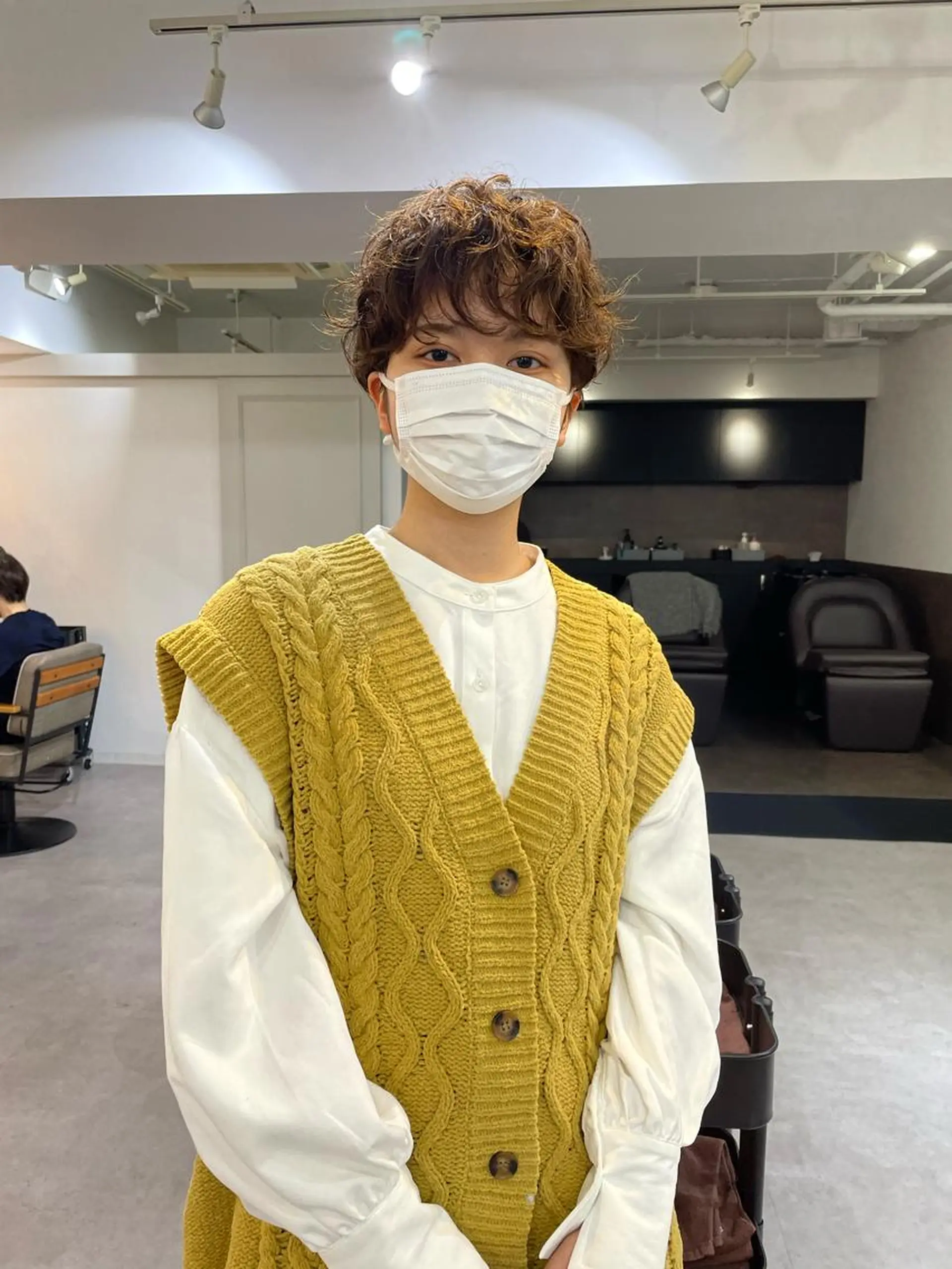 ショート カラー パーマ ショートヘア カット ヘアカラー トリートメント ショート ボブ メンズ パーマのヘアスタイル