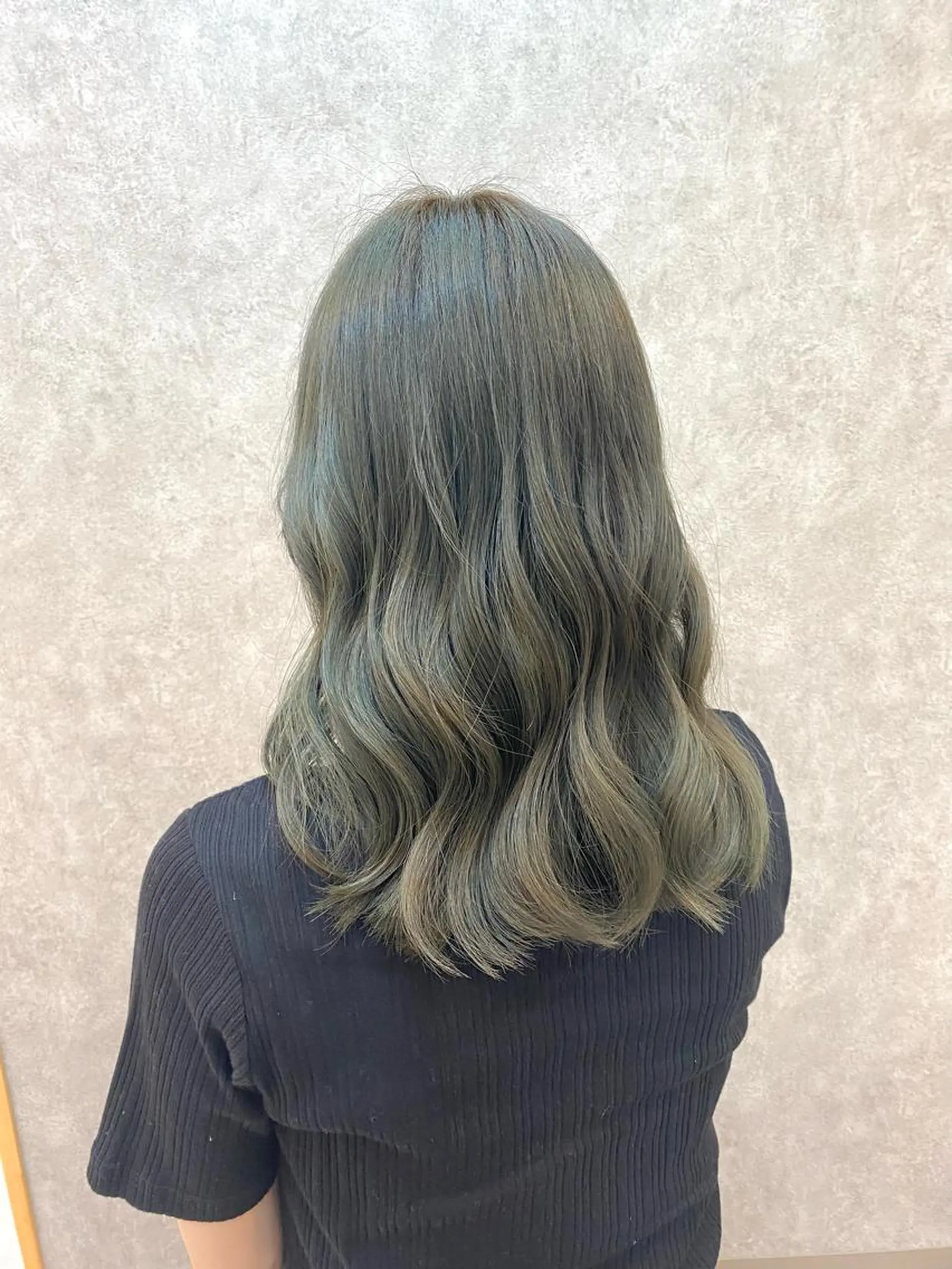 ロング カラー ヘアカラー トリートメント 【enil代表】 杉林和哉のヘアスタイル