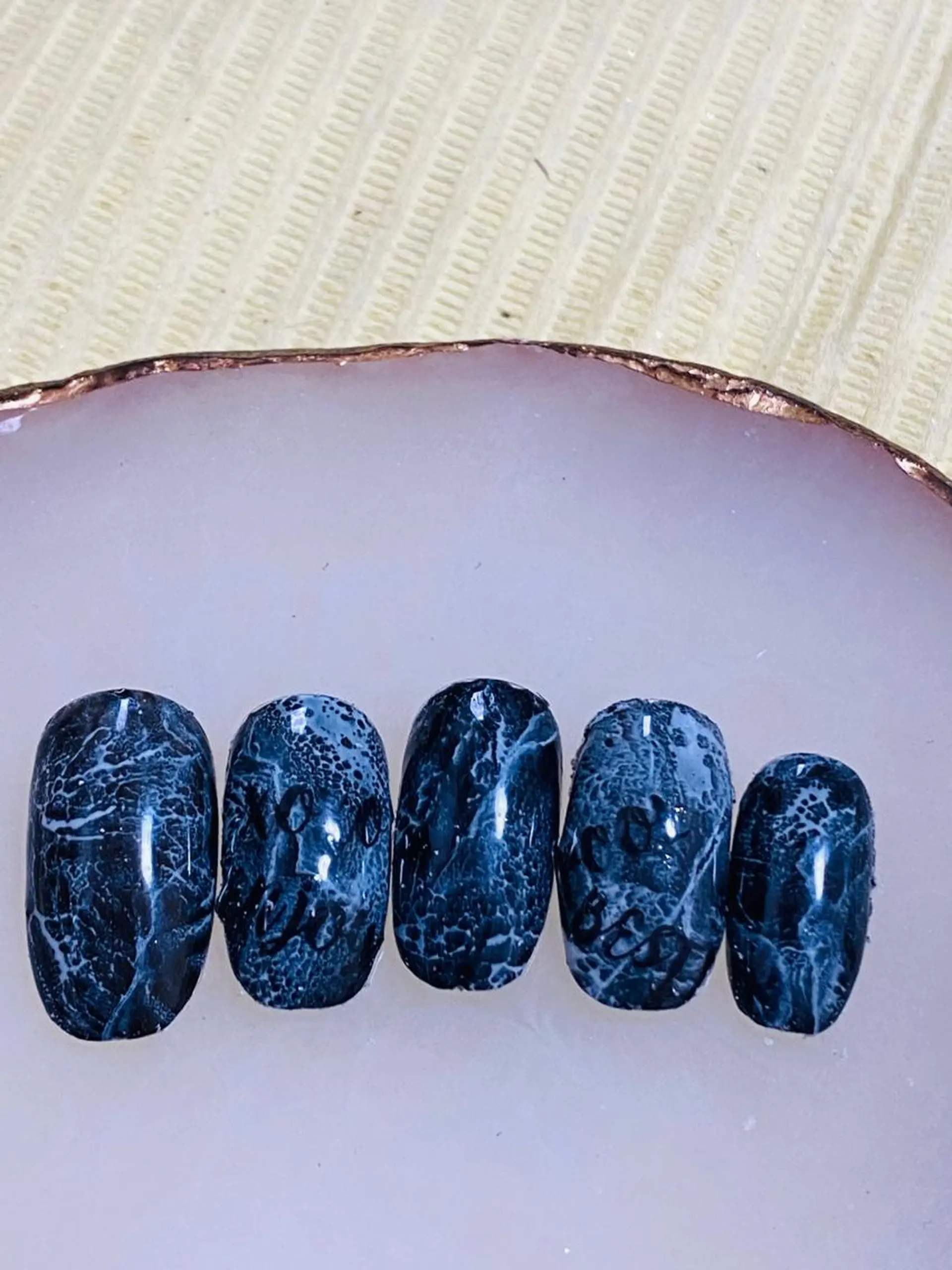 ネイル 大理石ネイル(マーブル) シンプルネイル 自宅ネイルサロン ♦️nuance♦️のネイルデザイン