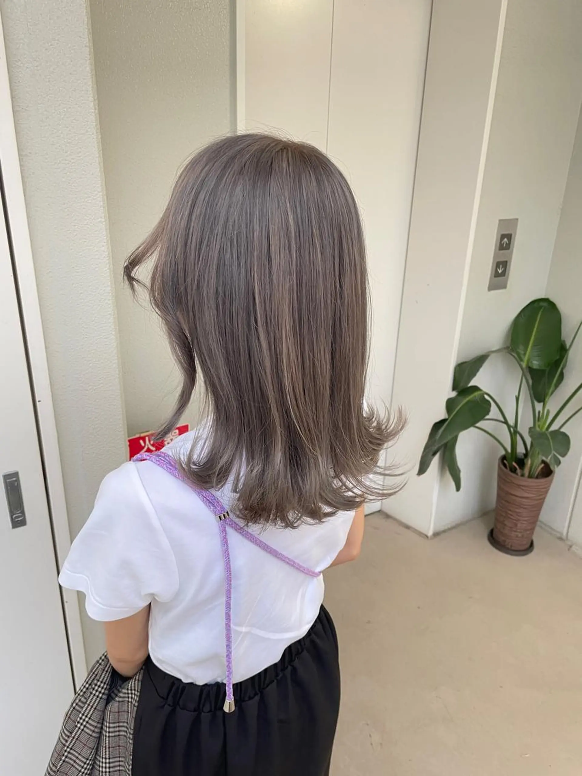 セミロング カラー ヘアアレンジ ヘアカラー トリートメント ヘッドスパ ヘアセット 艶髪✨寒色カラー✨ 翁長孝輔のヘアスタイル