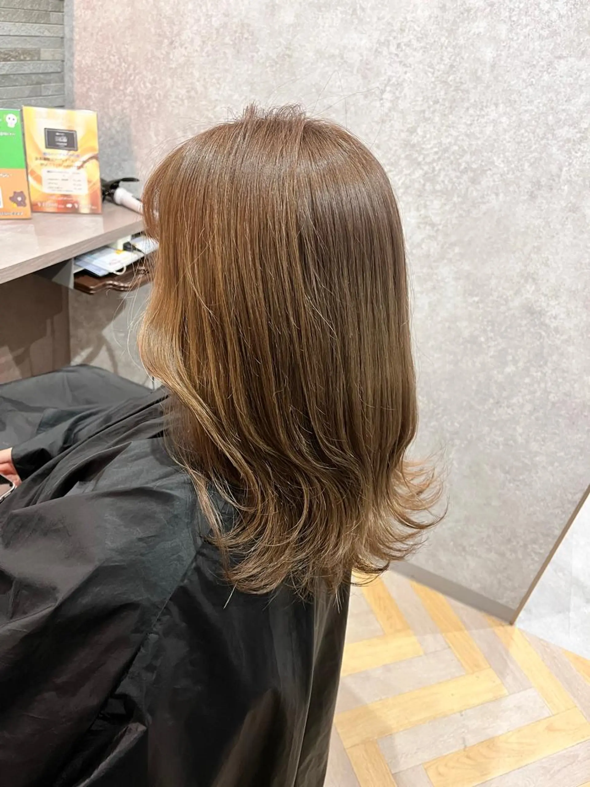 カラー ベージュカラー ブリーチ ミルクティーベージュ 西林麗雄4月 空きあります！のヘアスタイル
