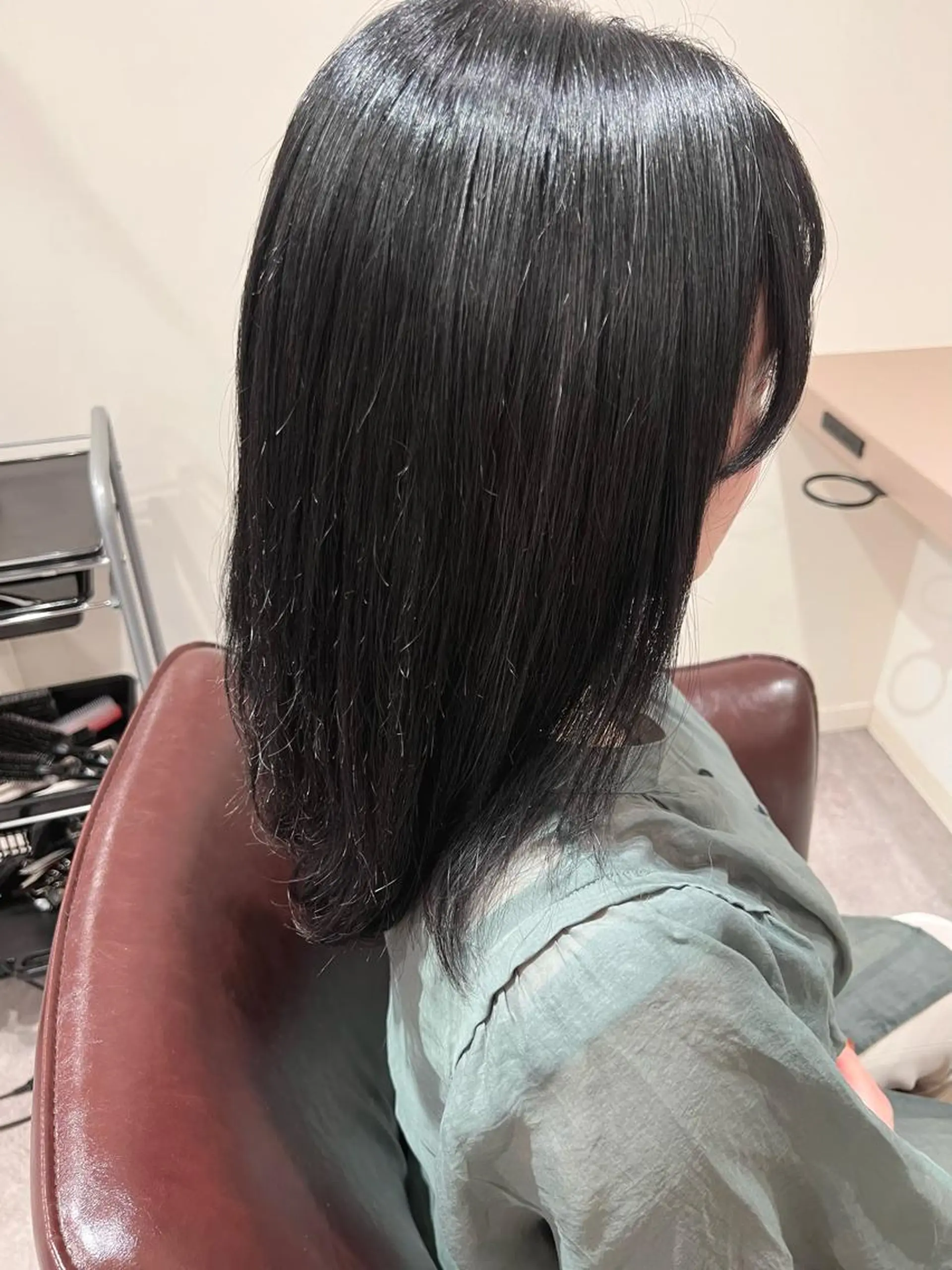 セミロング カット ヘアカラー 井上 美春のヘアスタイル
