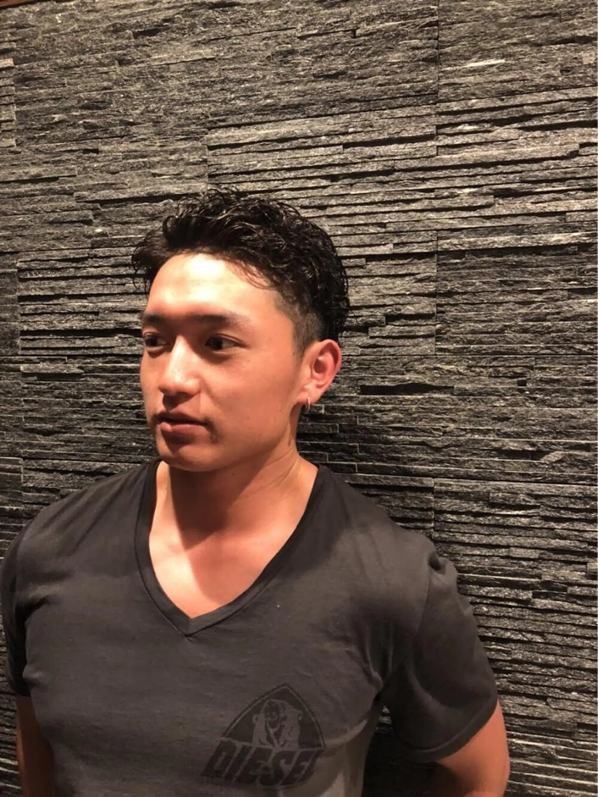 ショート パーマ メンズ 岡本 耕太郎のヘアスタイル