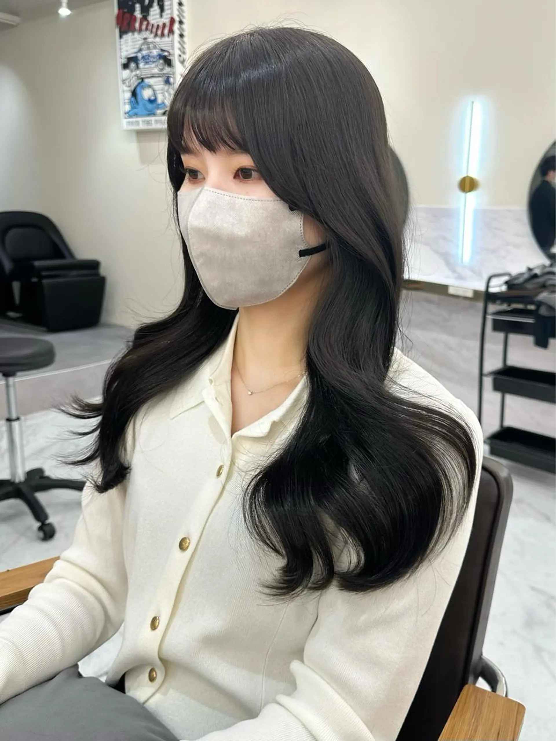 ロング カラー パーマ ヘアアレンジ ネイル マツエク・マツパ アイブロウ ベージュカラー 黒髪 ブリーチ ブルーカラー ブルーブラック カット ヘアカラー トリートメント ニシダヒカリ🌙 髪質改善×似合わせのヘアスタイル