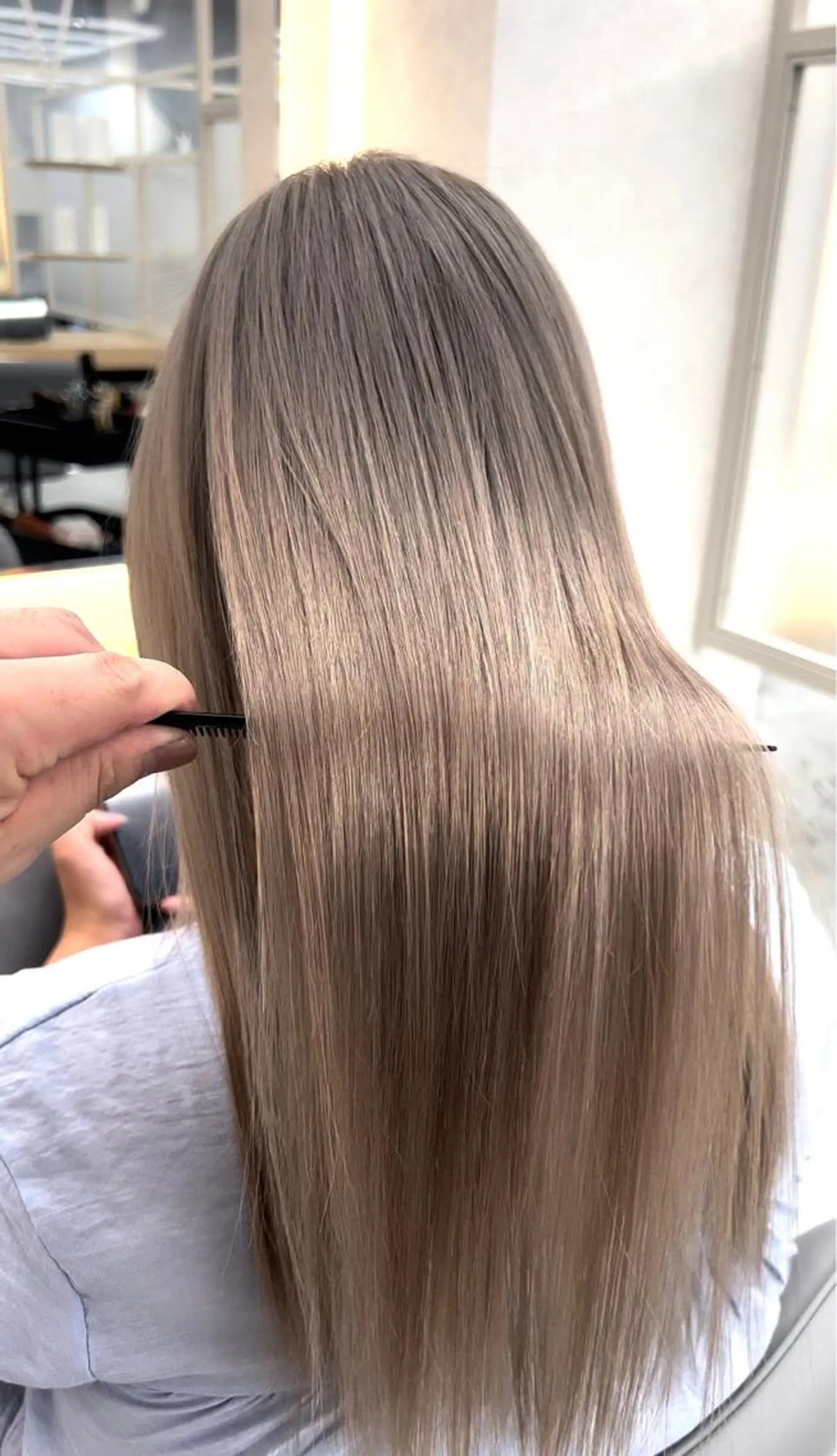 ミディアム カット ヘアカラー トリートメント 髪質改善カラー、美髪 トリートメント専門のヘアスタイル