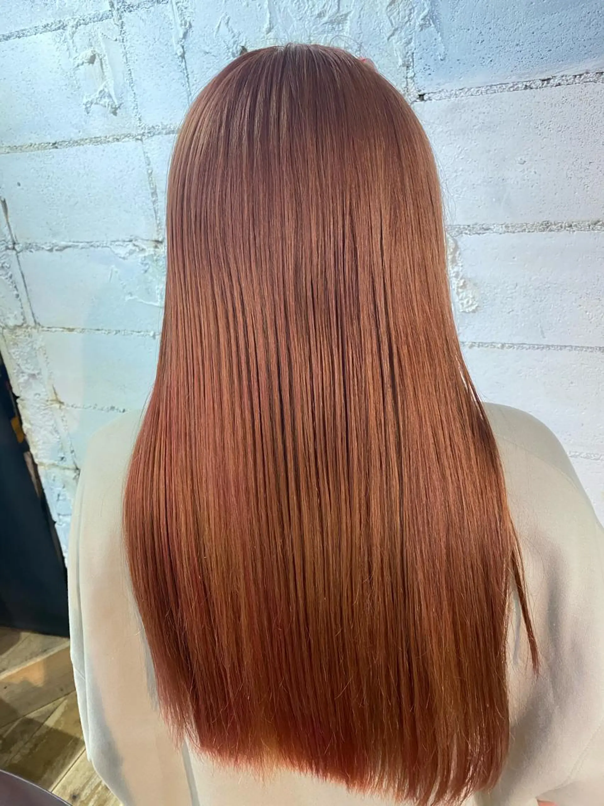 ロング カラー ブリーチ ピンクカラー カット トリートメント 【韓国レイヤー特化 ハッシュカット】のヘアスタイル