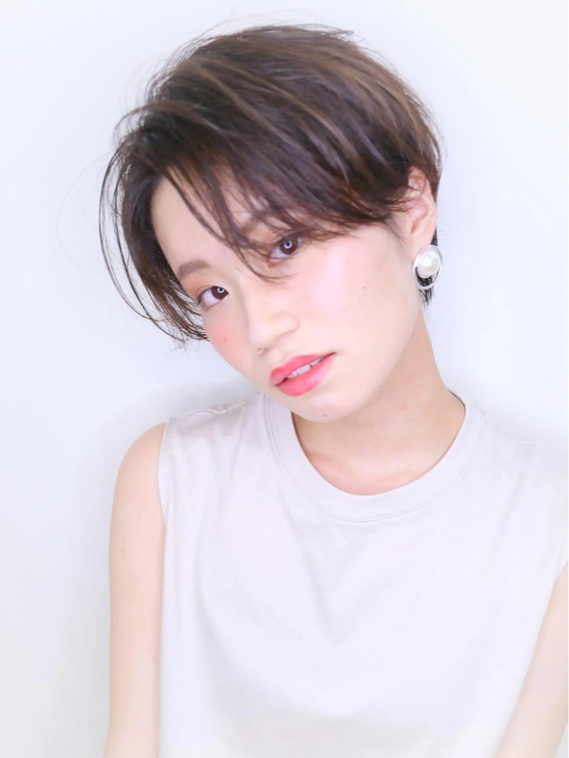 ショート カラー ハンサムショート ショートヘア メンズヘア特化 崎田 成人のヘアスタイル