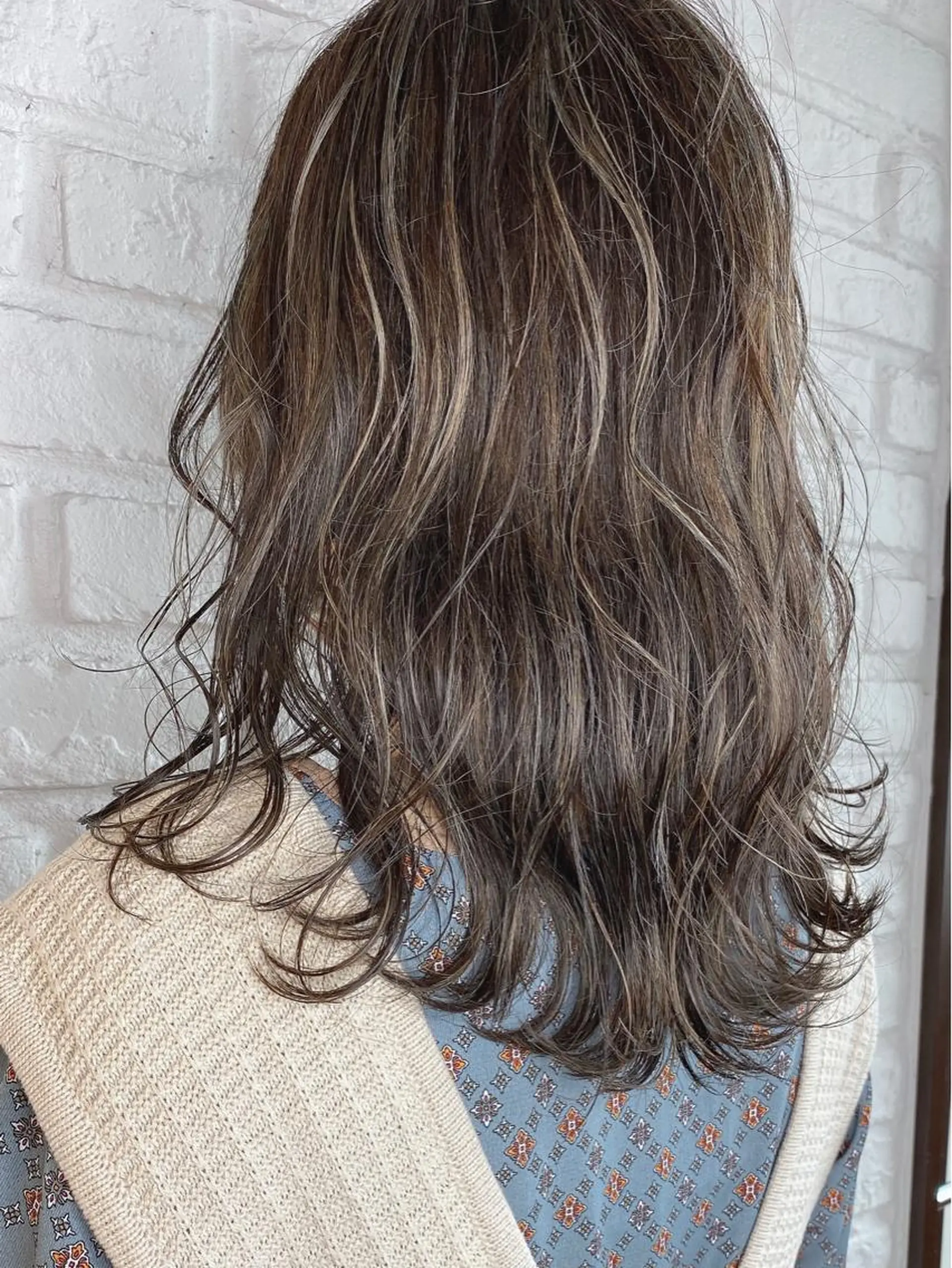 ミディアム カラー ヘアアレンジ グレージュ ハイライトカラー ハイライト カット ヘアカラー 🫧うる艶ヘアー🫧 Yukaのヘアスタイル