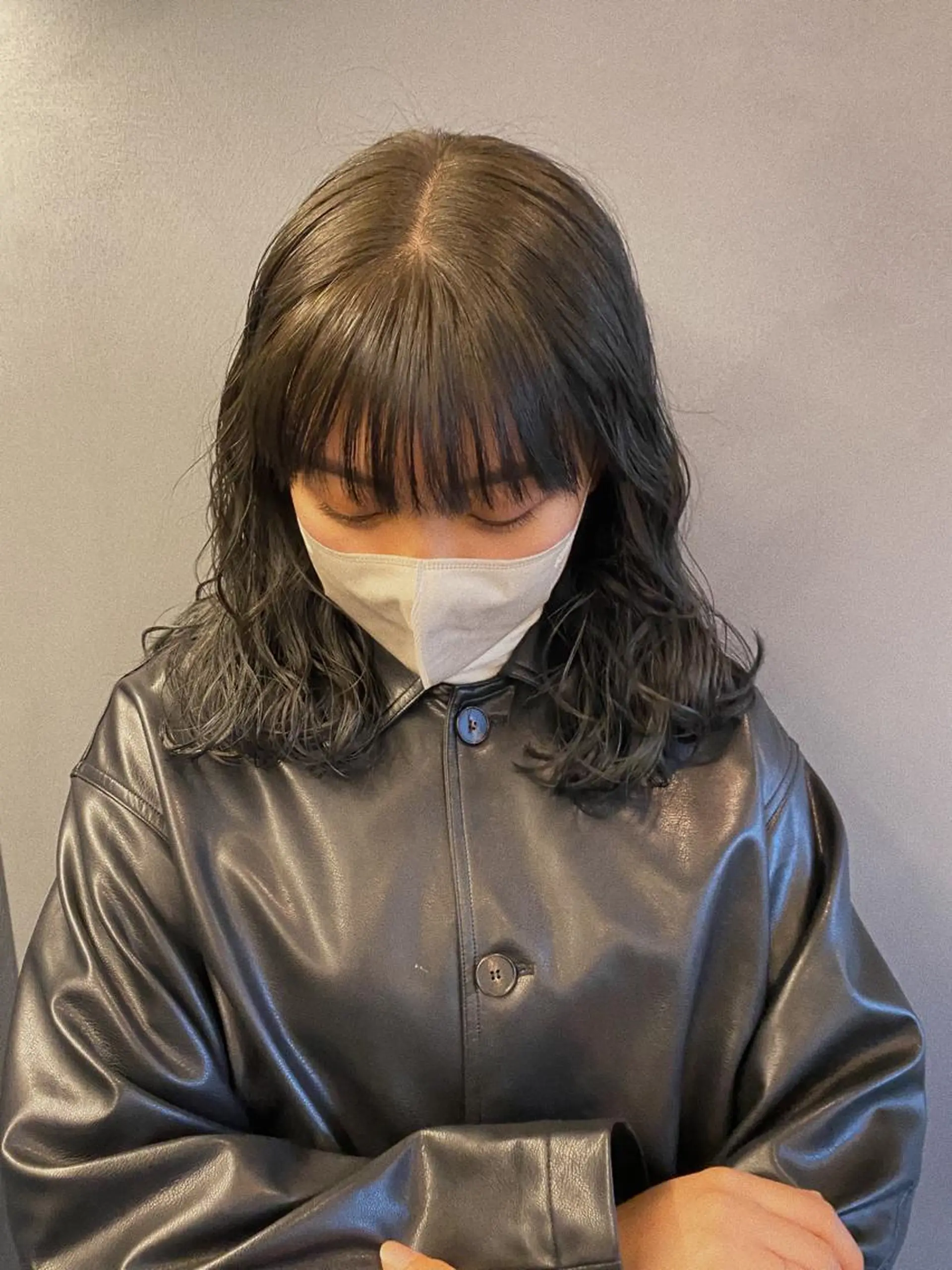 ミディアム カラー オリーブカラー 砂原 ひよりのヘアスタイル