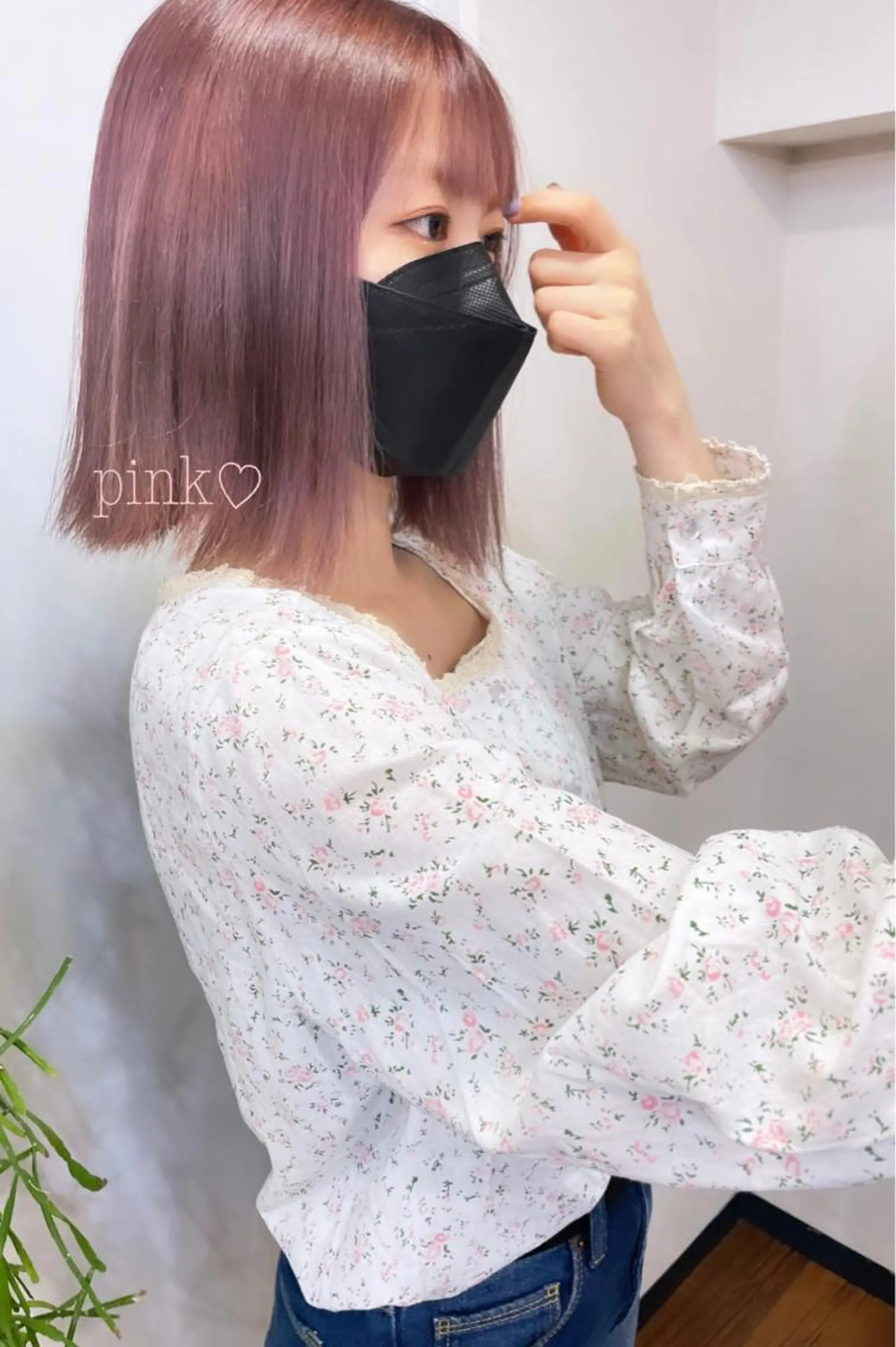 ショート レイヤーカット、 大人可愛い　中村美羅のヘアスタイル