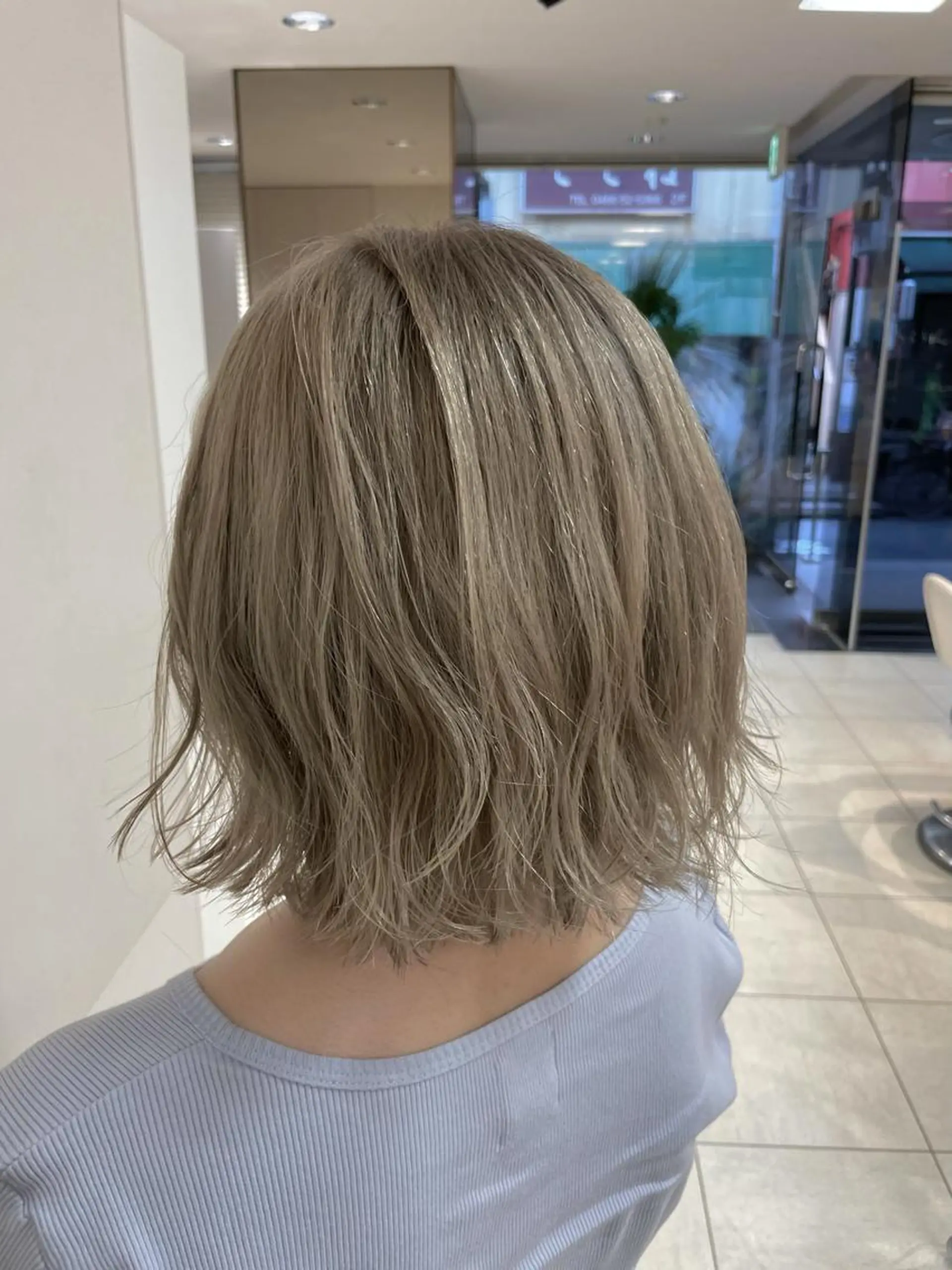 ミディアム カラー ヘアアレンジ ヘアカラー トリートメント 【Sweep】おじま のぞみのヘアスタイル