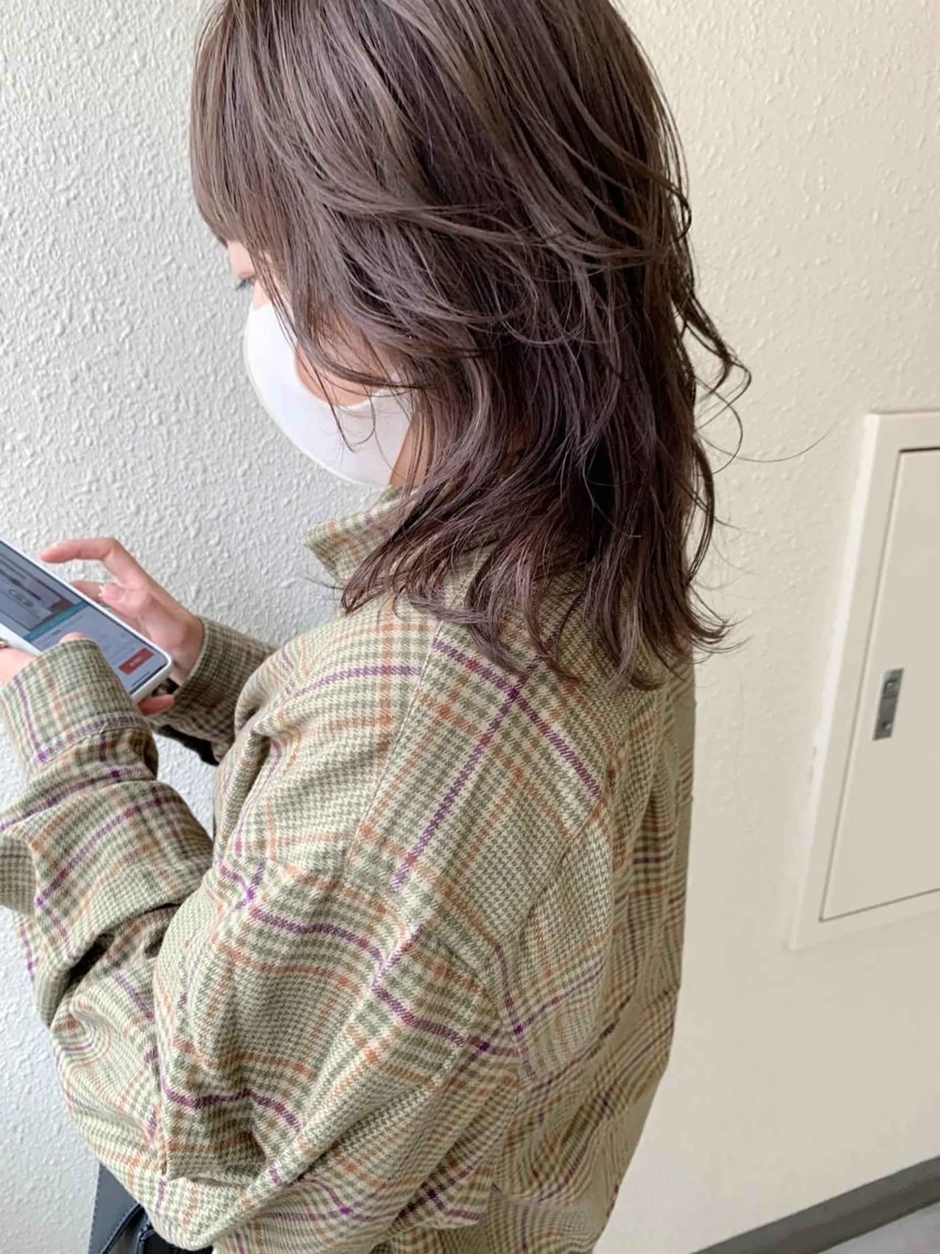 セミロング カラー ベージュカラー ウルフカット yoke 《ヨーク》のヘアスタイル