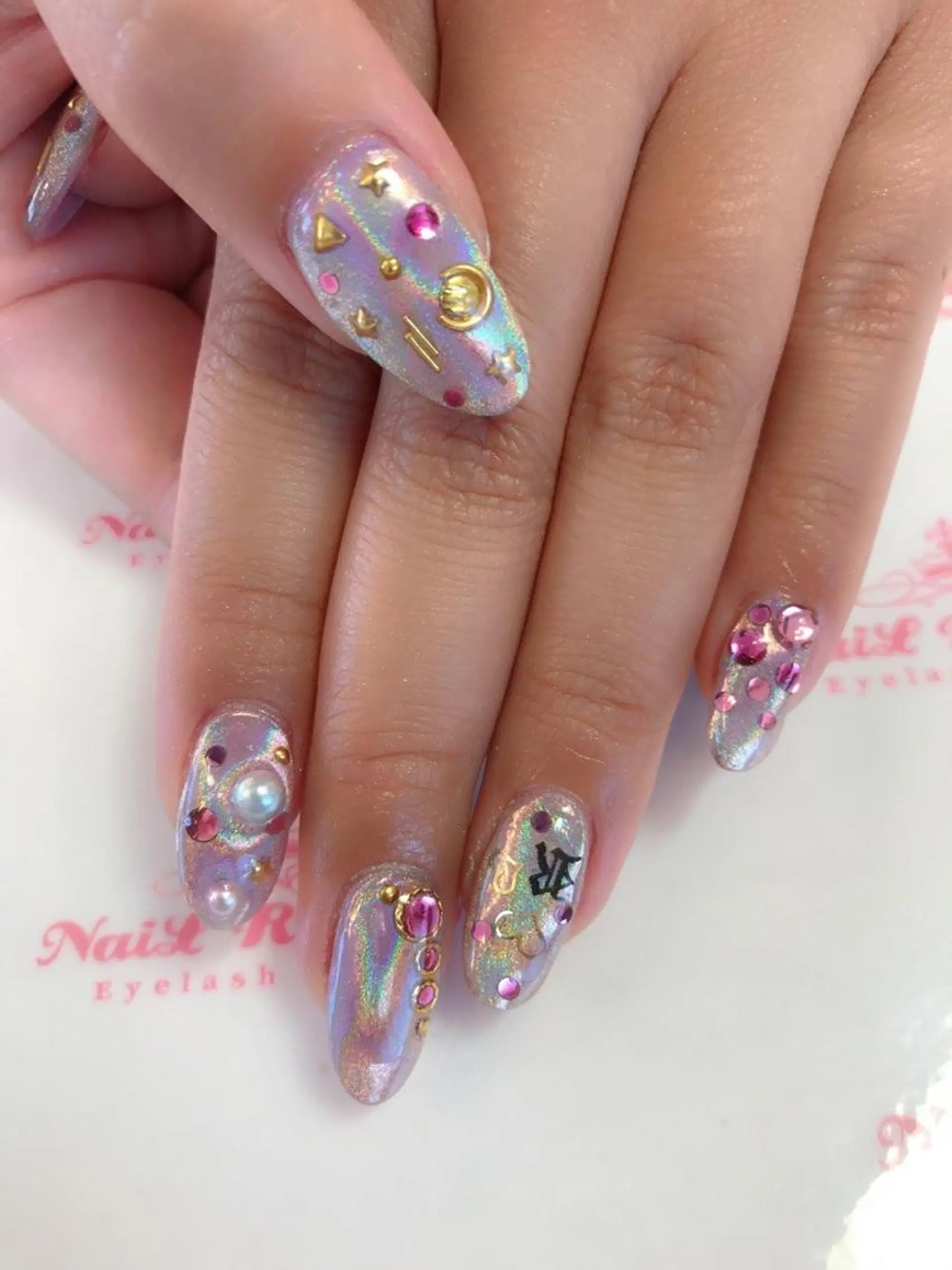 ネイル ネイルリボン 受付スタッフのネイルデザイン