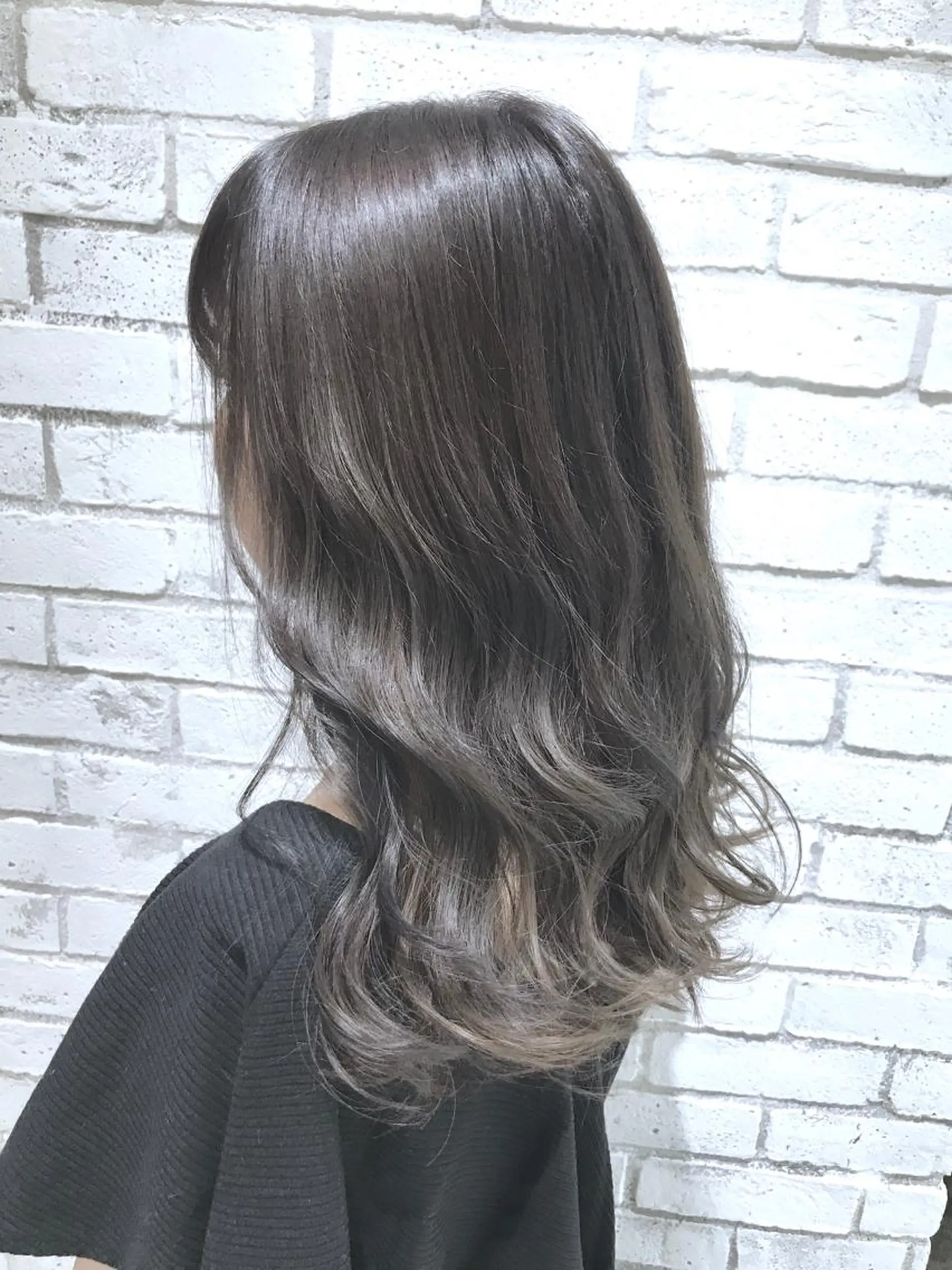 セミロング カラー パーマ ヘアアレンジ アディクシーカラー グラデーションカラー グレージュ ヘアカラー トリートメント 縮毛矯正/美髪 髪質改善/石田幸輔のヘアスタイル
