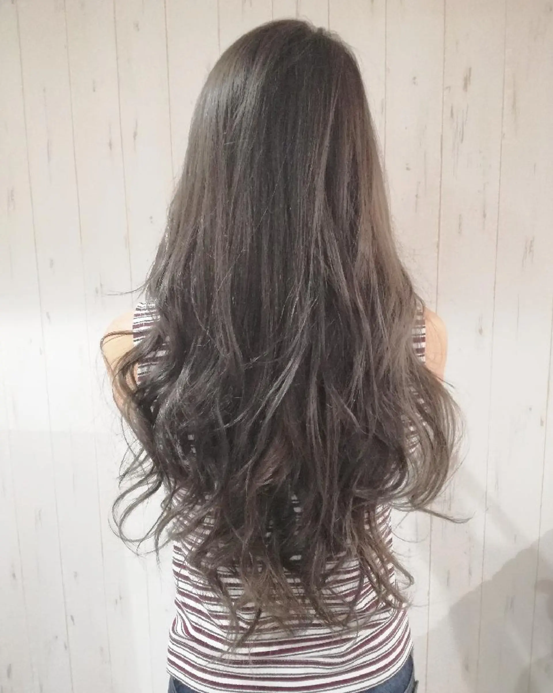 ロング カラー アッシュ ベージュカラー ハイライトカラー ハイライト 西川 敏夫のヘアスタイル