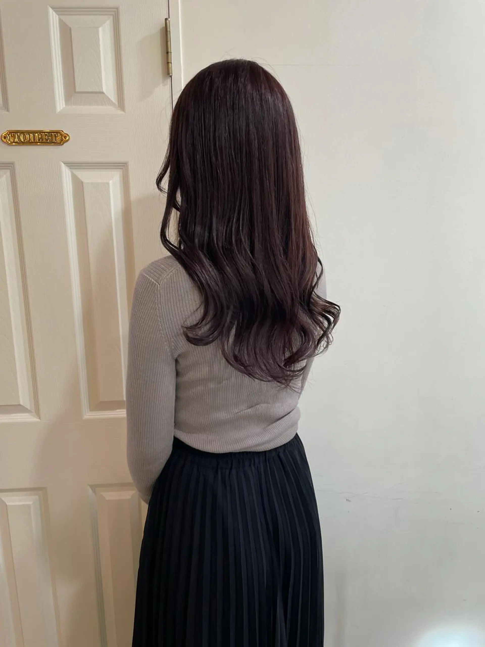 ロング カラー ラベンダーカラー ラベンダーピンク ピンクカラー ヘアカラー トリートメント MIOベージュカラー 柔らかいカラーのヘアスタイル