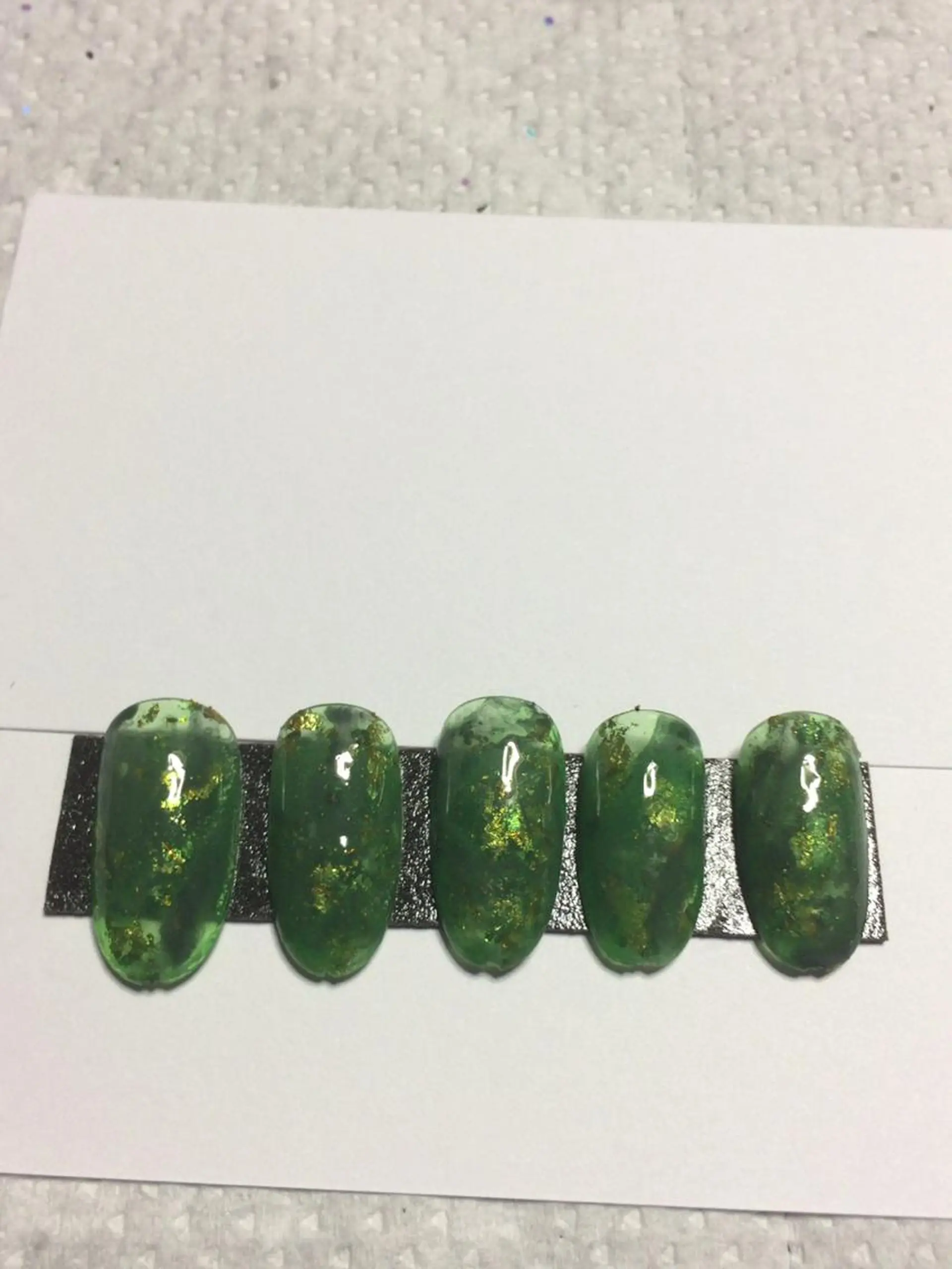 ネイル グリーン 自宅ネイルサロン ♦️nuance♦️のネイルデザイン