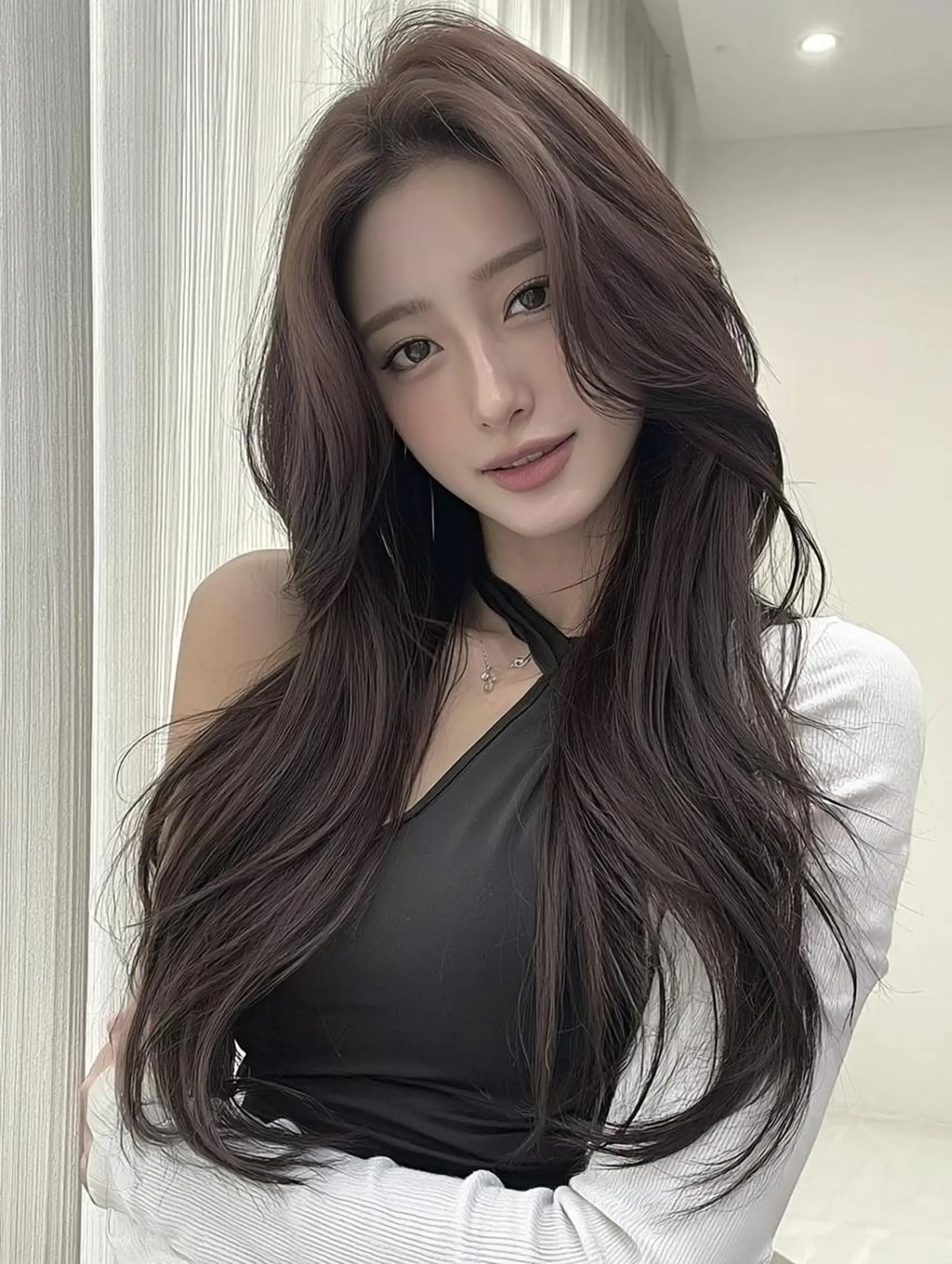 ロング カラー 透明感カラー ハッシュカット 髪質改善 韓国風ヘア レイヤーカット フォーカス ジャパンのヘアスタイル