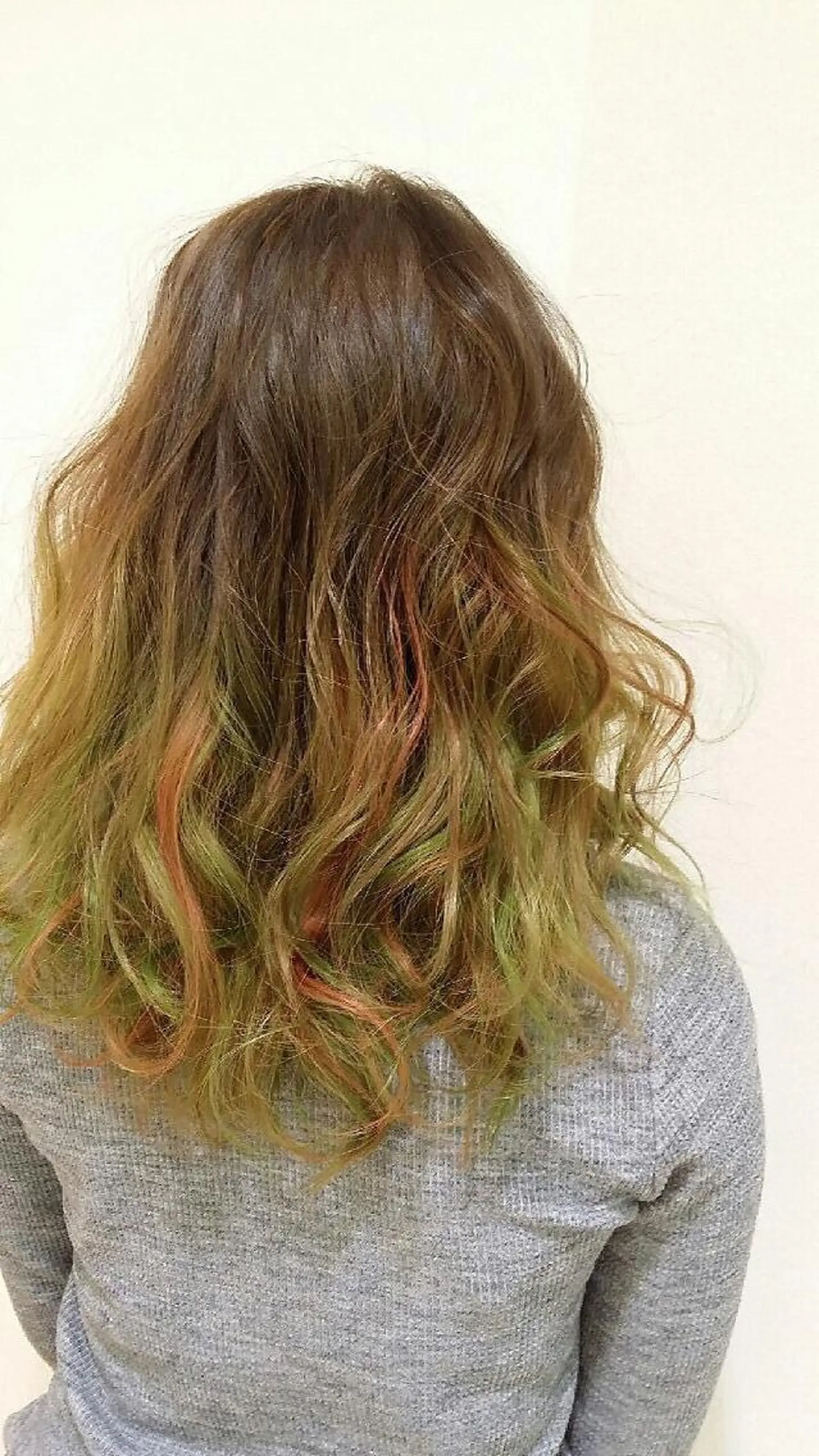 セミロング カラー ヘアアレンジ ピンクカラー きむえり/髪質改善 /うねり広がり改善のヘアスタイル