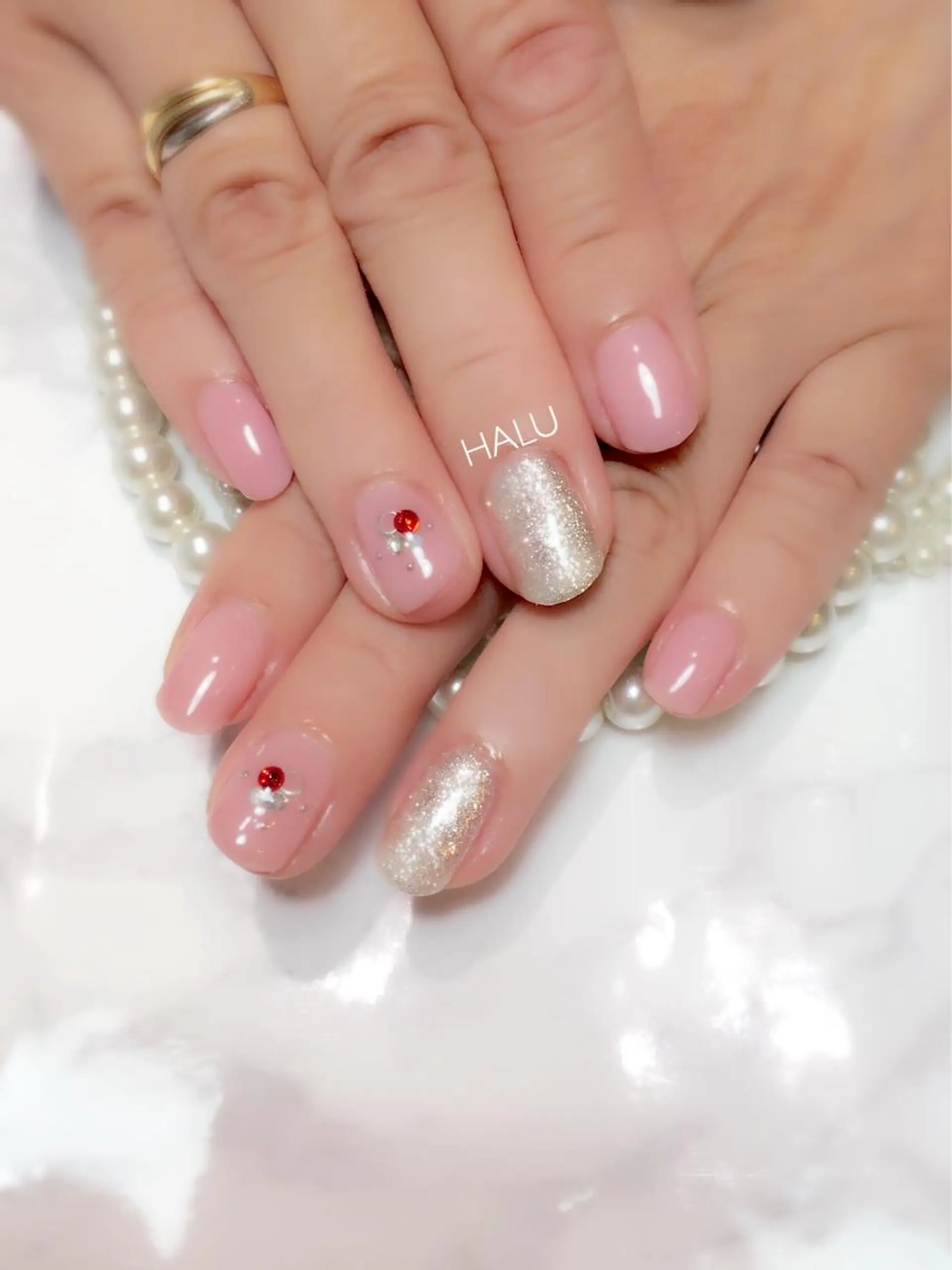 ネイル アートネイル ガーリー ピンク 赤色 シルバー HALU ハルのネイルデザイン