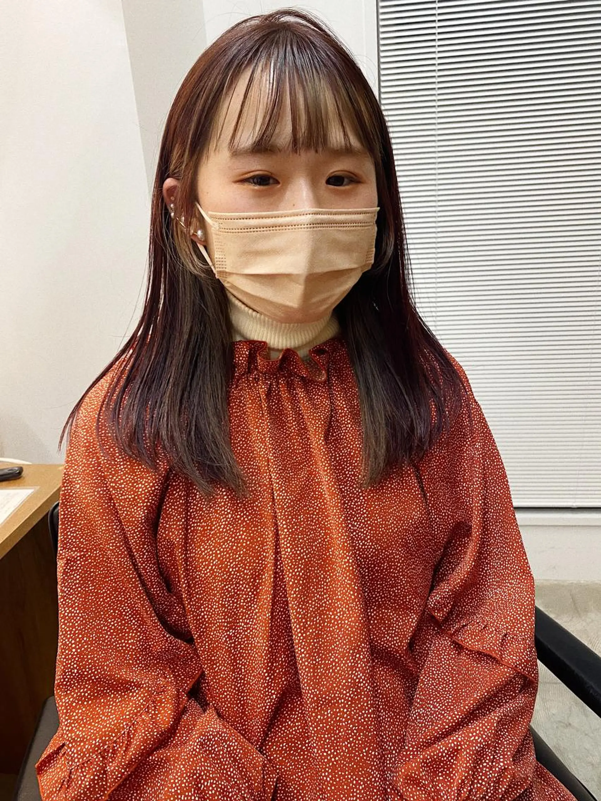 セミロング 砂原 ひよりのヘアスタイル