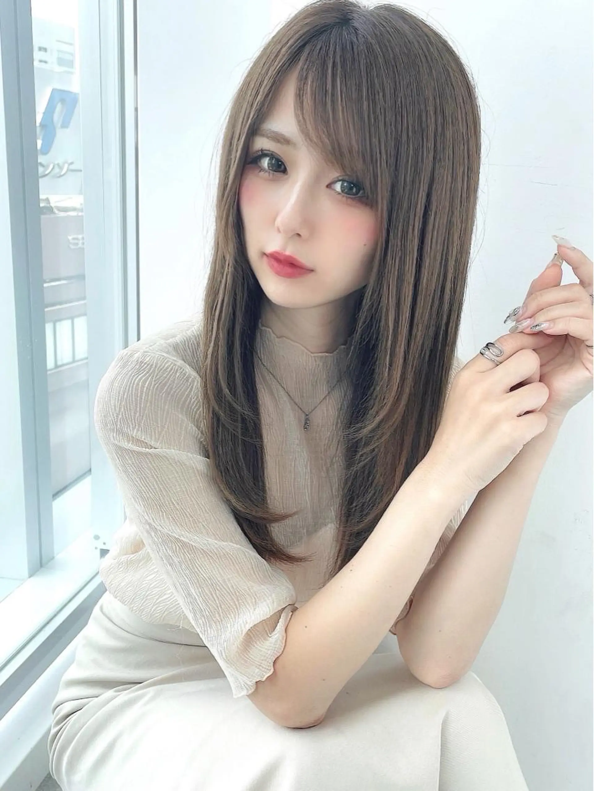 ロング YOKOI SHINJIのヘアスタイル