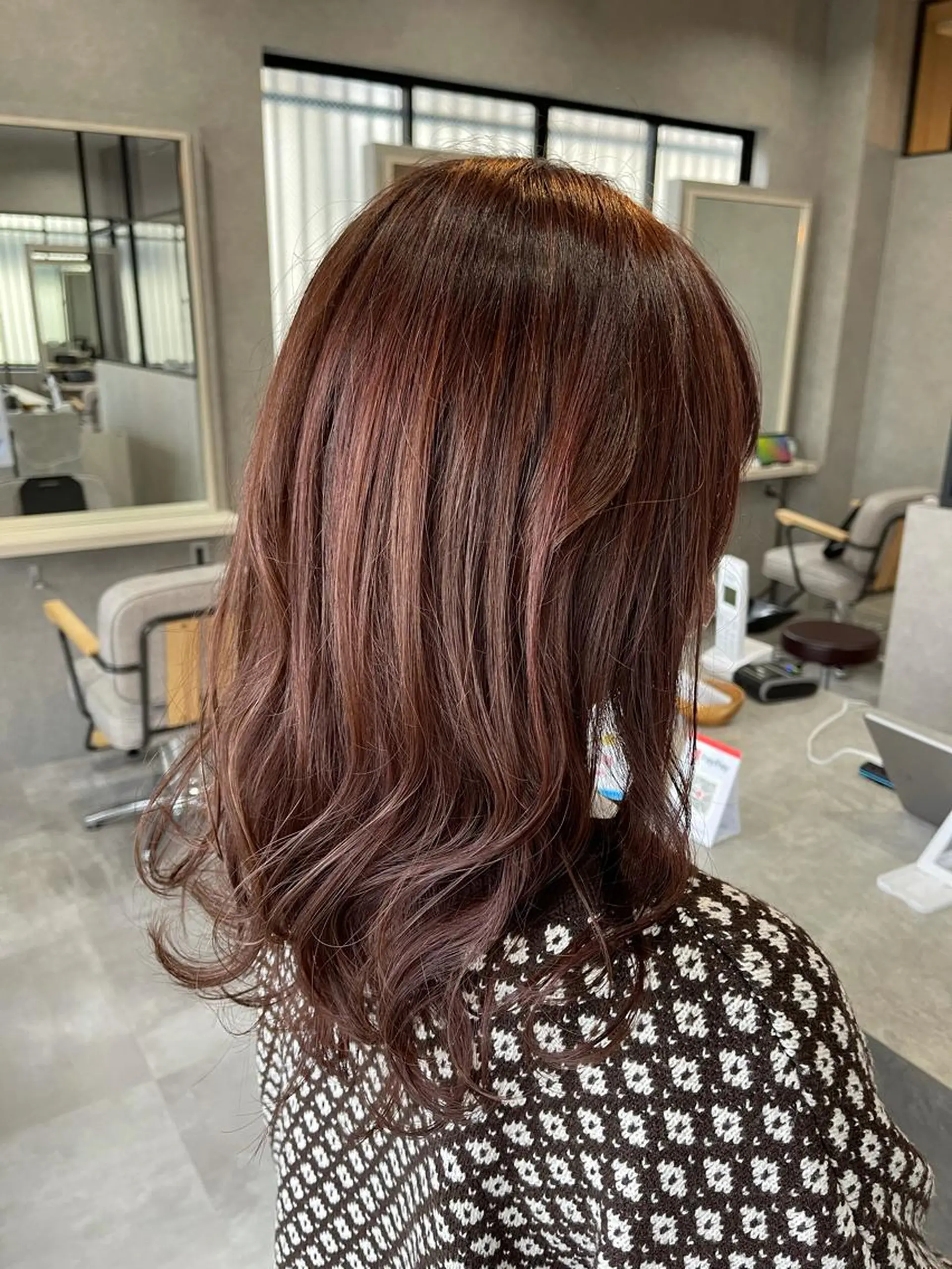 セミロング カラー カット ヘアカラー トリートメント 一ノ瀬 暁のヘアスタイル