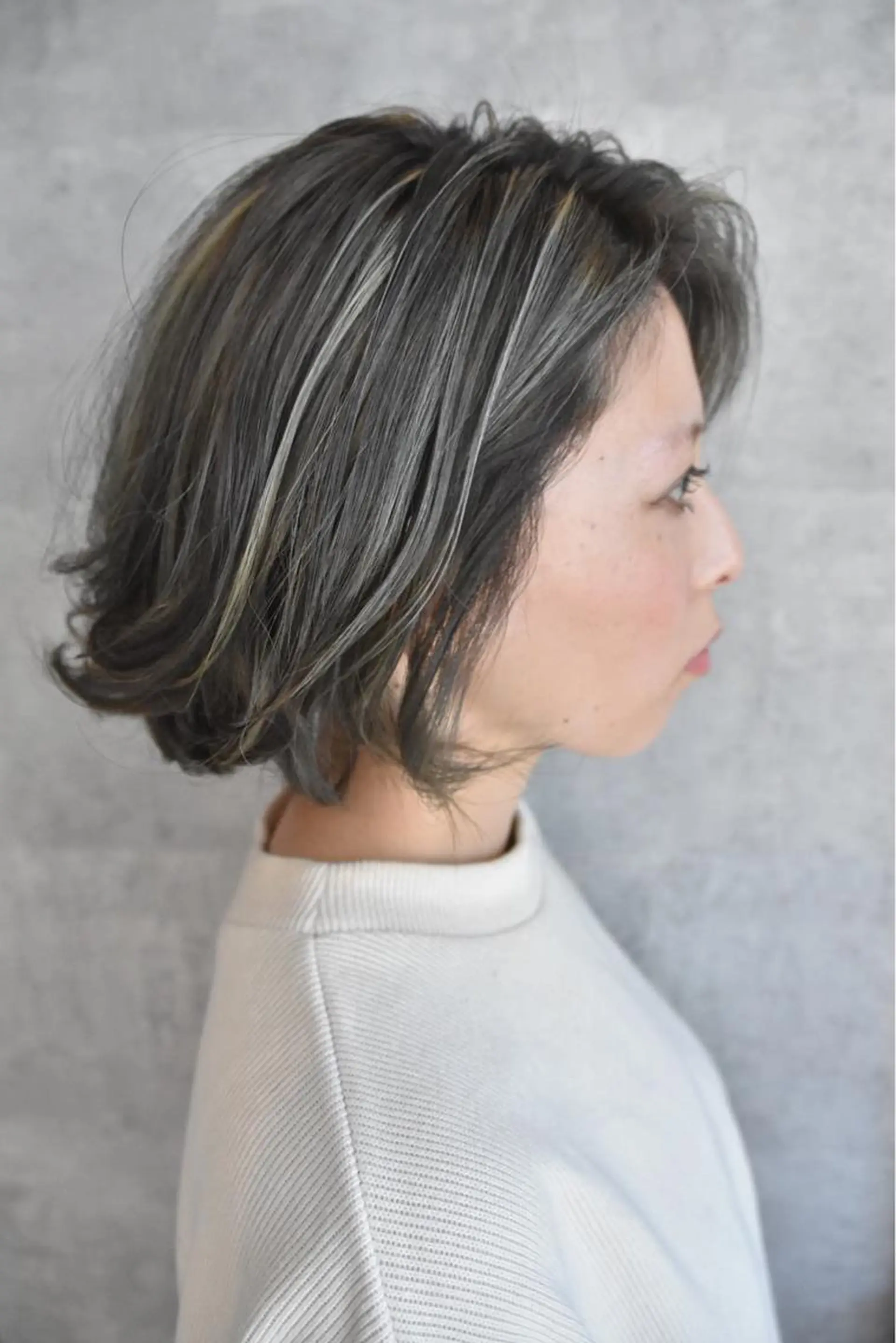 ショート カラー ベージュカラー ダブルカラー ハイライトカラー ハイライト hair salon Glanzのヘアスタイル