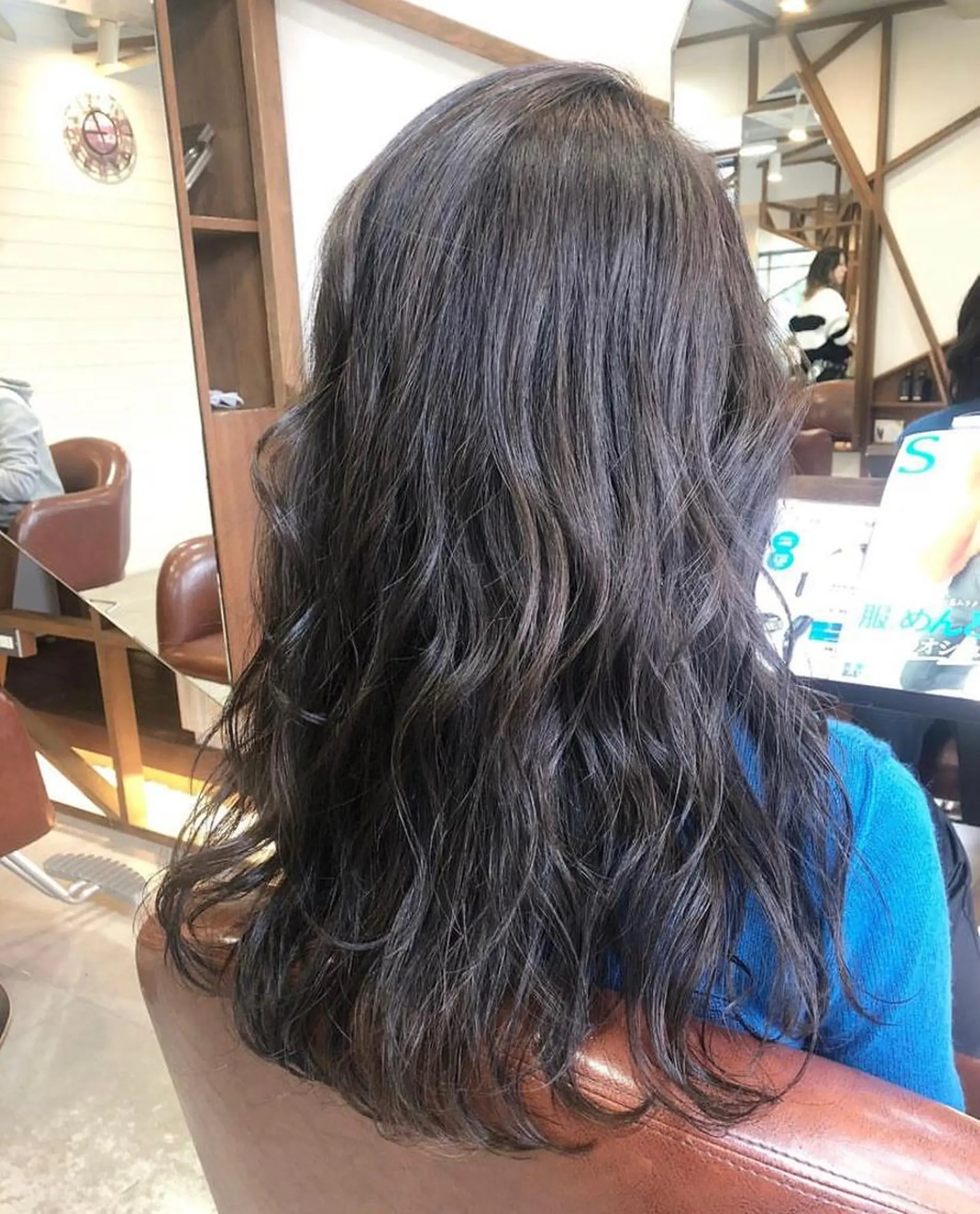 カラー 竹谷 奈津実のヘアスタイル