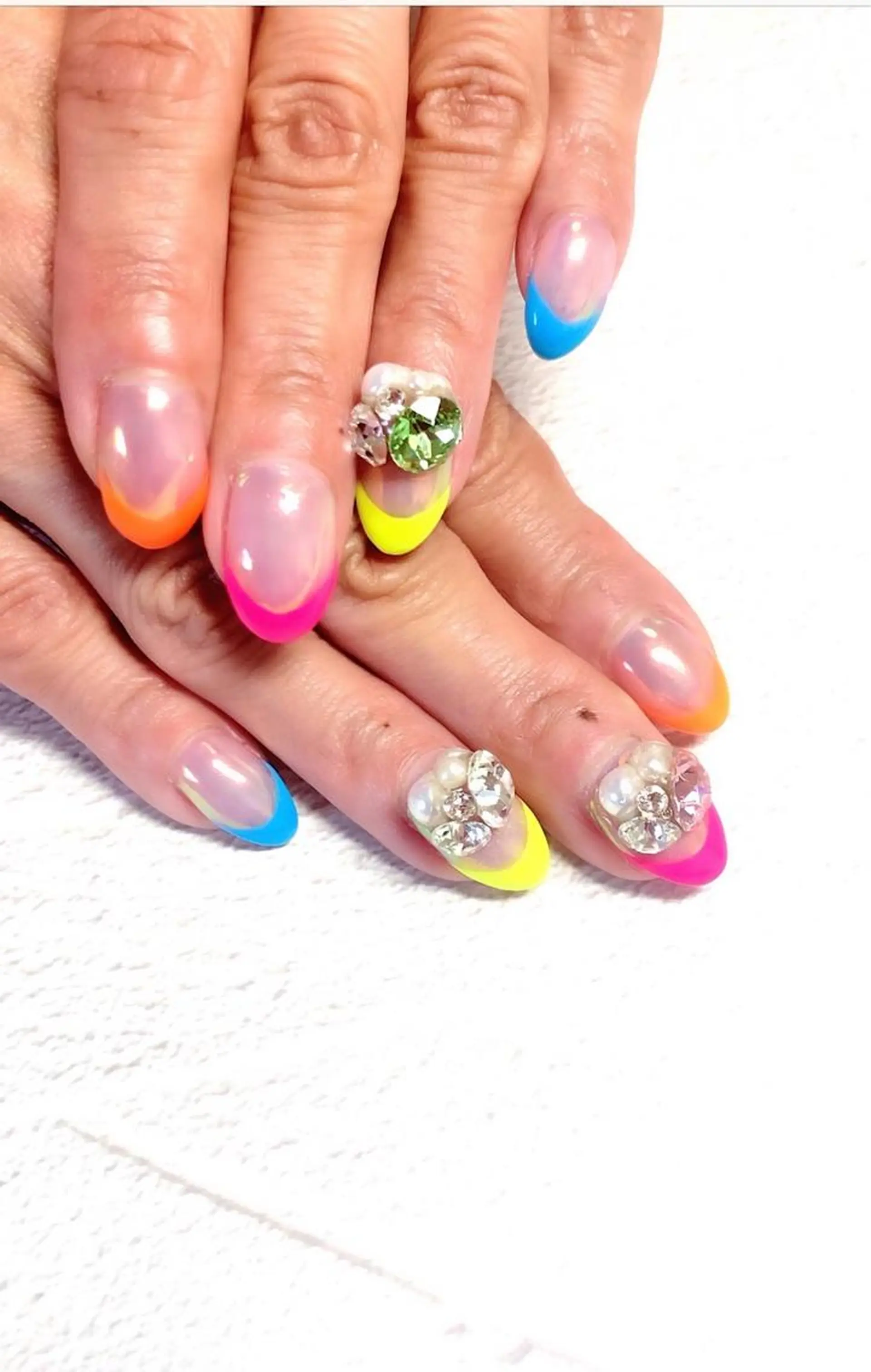 ネイル ジェルネイル ロングネイル ニュアンスネイル オフィスネイル パラジェル ハンドネイル clover nailのネイルデザイン