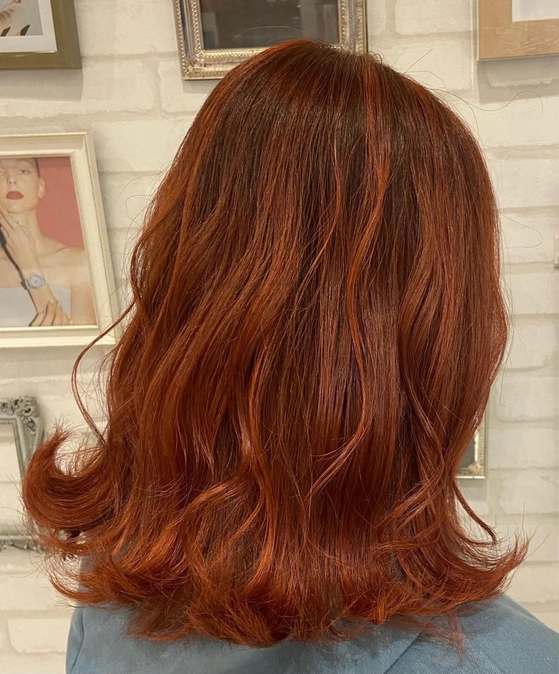 セミロング カラー 石崎 真維のヘアスタイル
