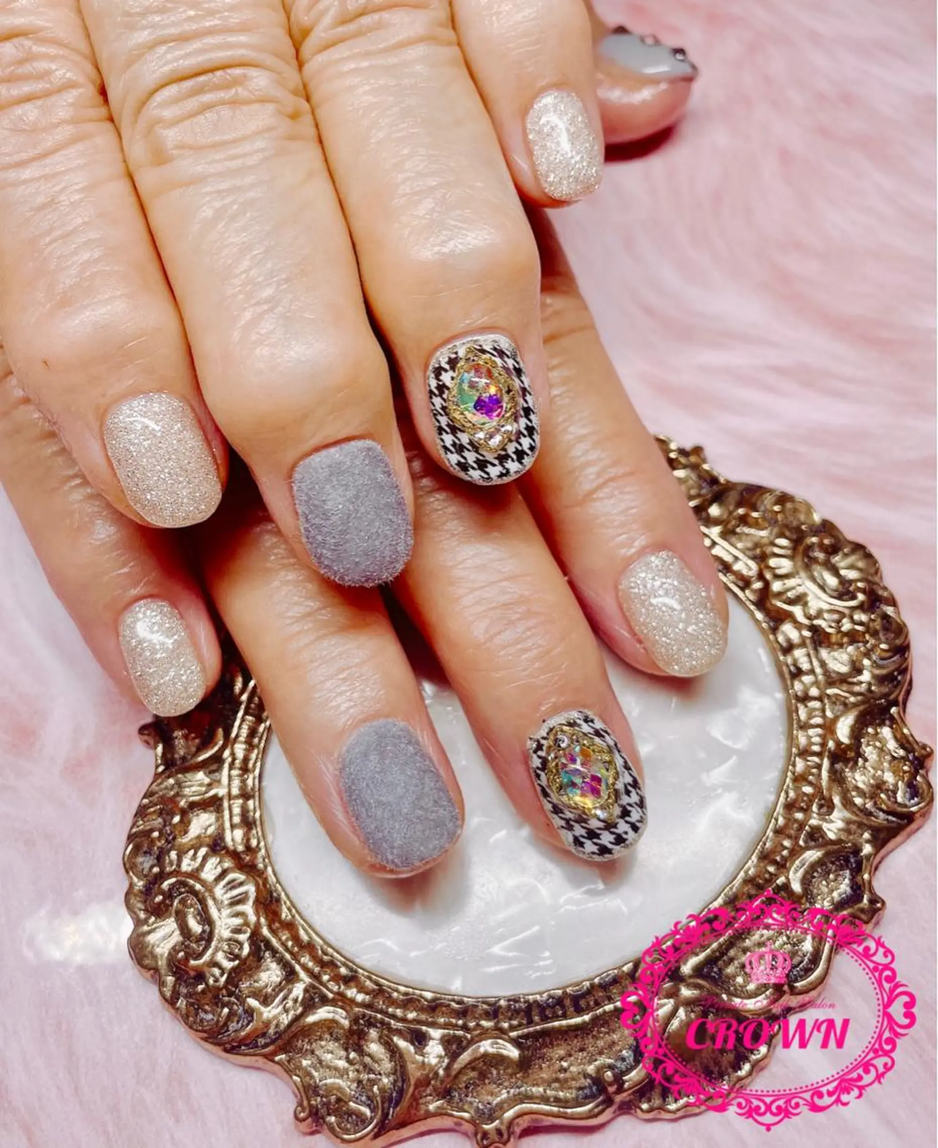 ネイル CROWN プライベートサロンのネイルデザイン