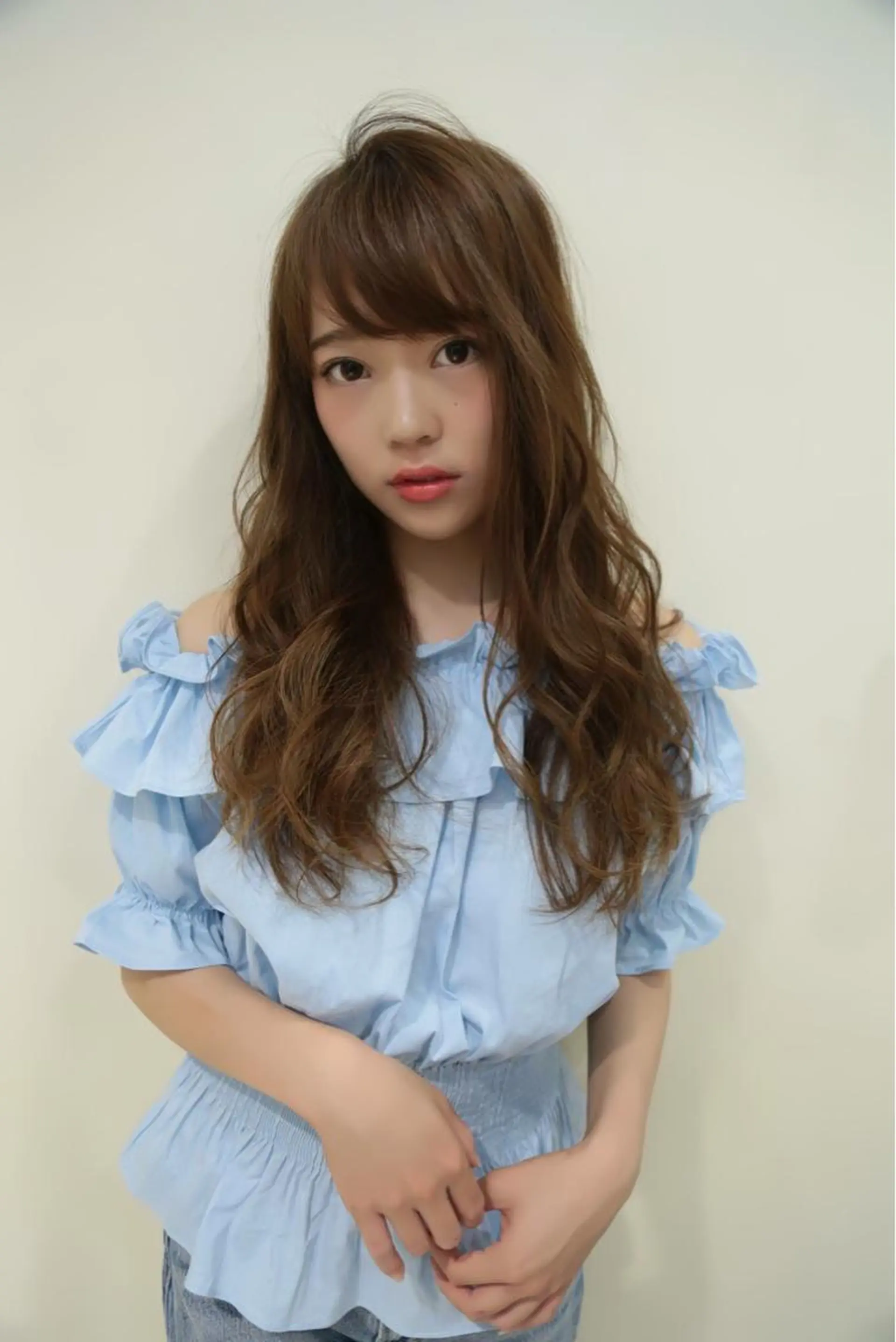 ロング カラー ベージュカラー ヘーゼル 農添 杏のヘアスタイル