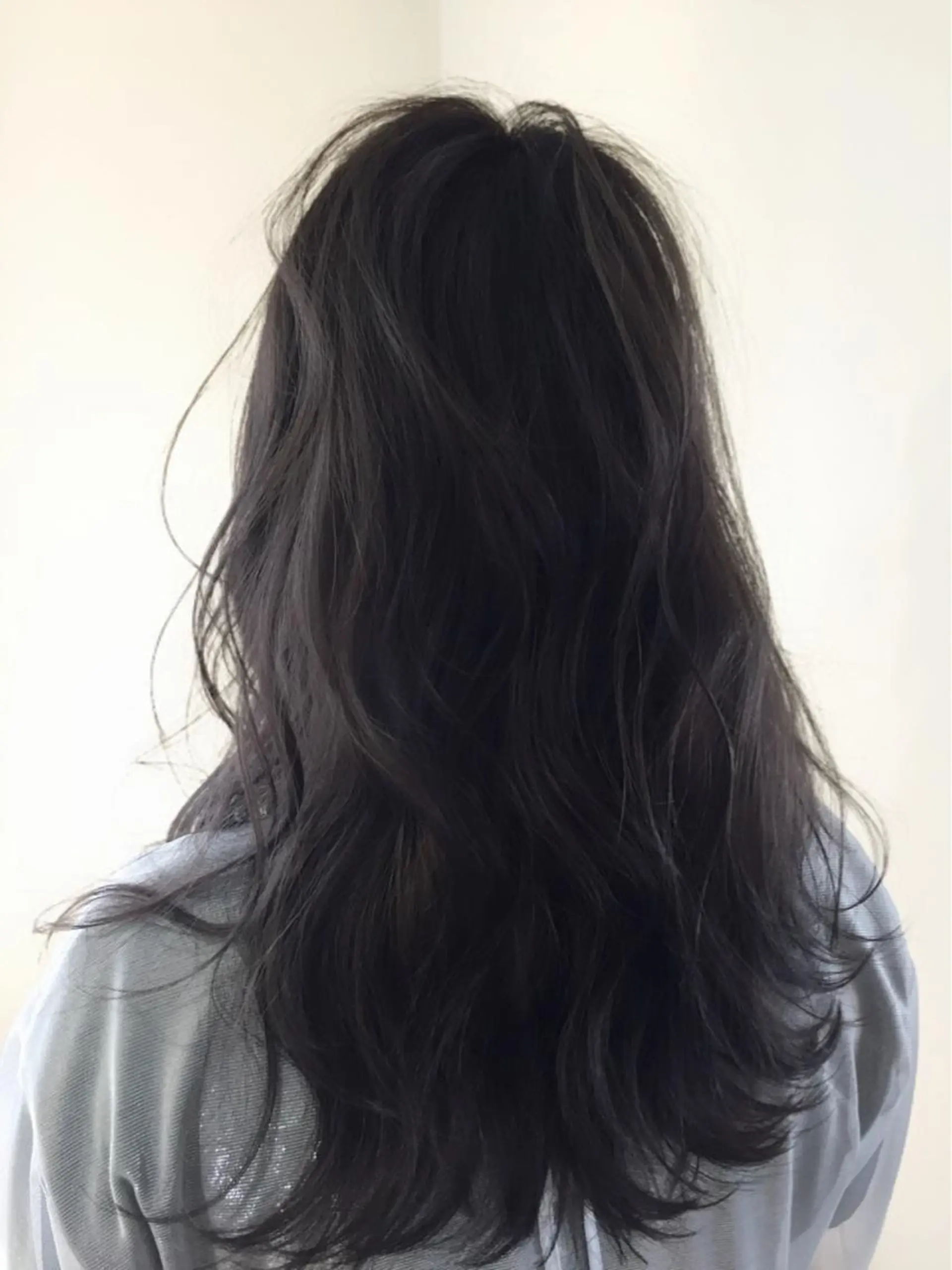 セミロング カラー パーマ ヘアアレンジ ブリーチ ダークグレー イルミナカラー カット ヘアカラー トリートメント ヘアセット ✨ハイクオリティ✨ 山本香也のヘアスタイル