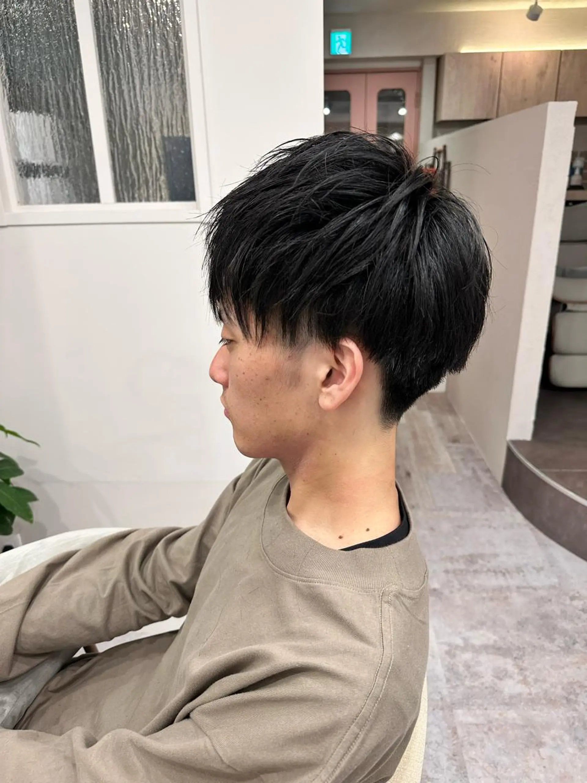 ショート ボブ、レイヤー、 ハイトーン、古淵のヘアスタイル